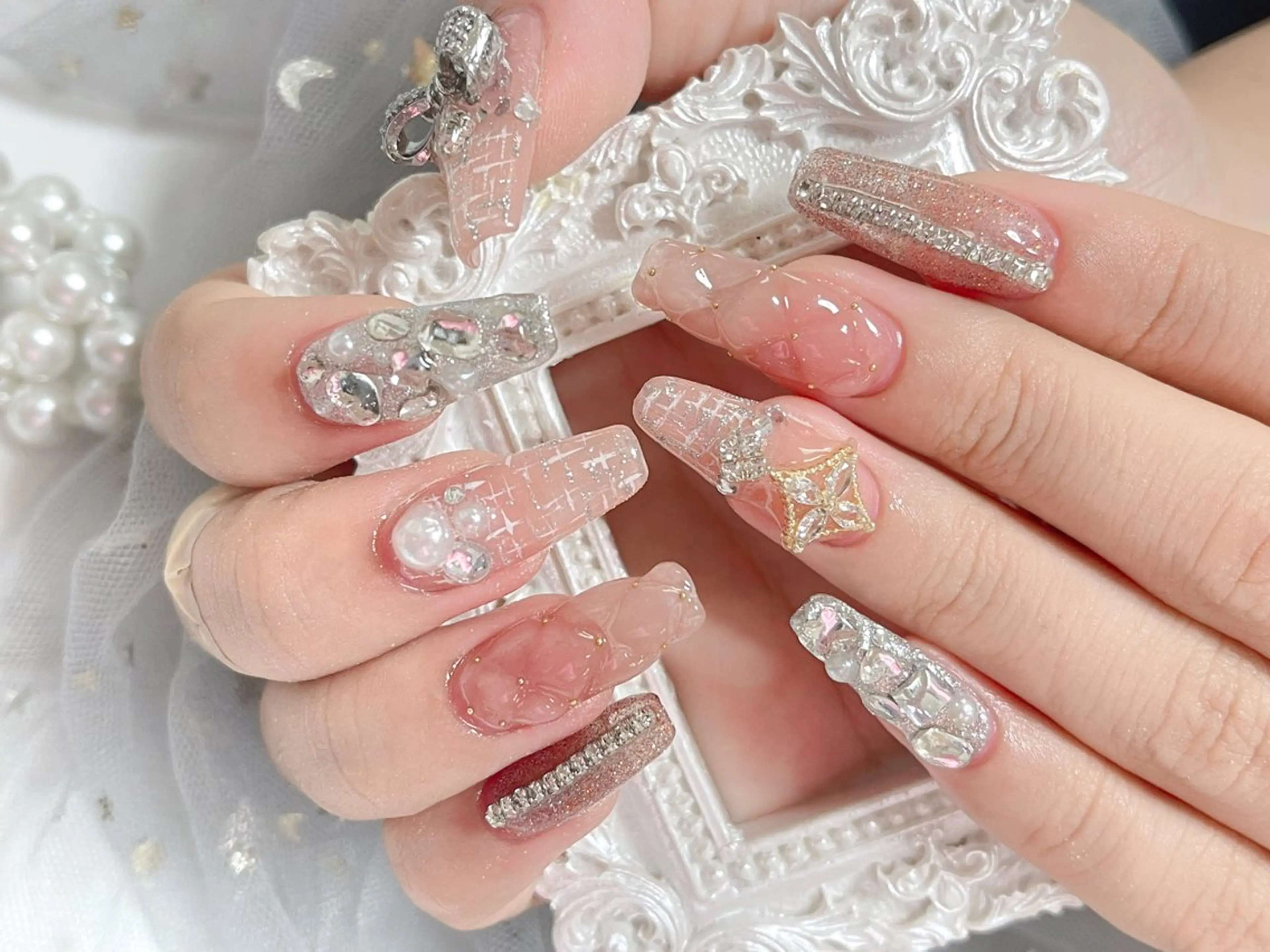 ネイル ハンドネイル 🎀ネイルサロン エクラYUI🎀のネイルデザイン