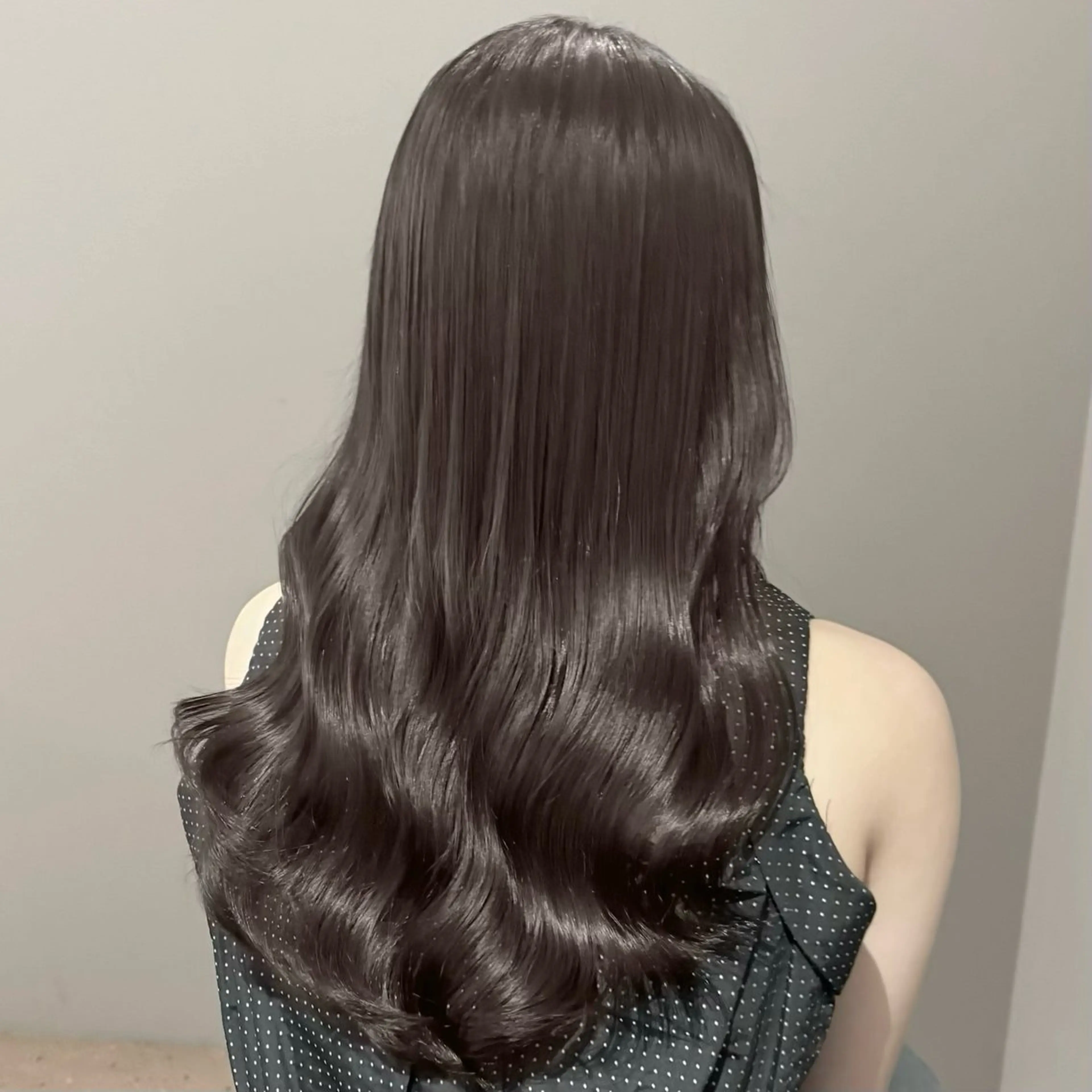 セミロング カラー グレージュ🐰透明感 カラー🫧akihoのヘアスタイル