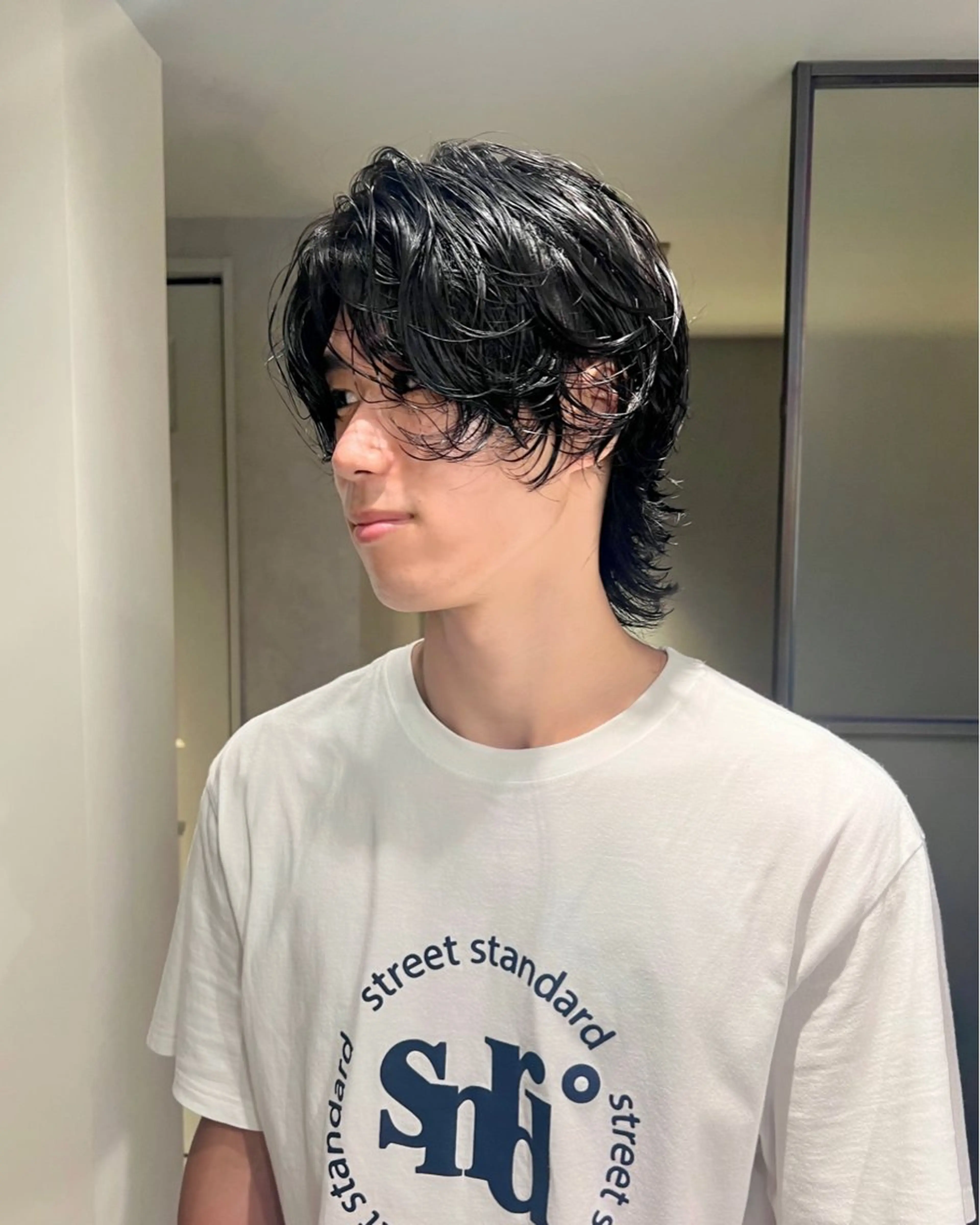 パーマ メンズ メンズパーマ メンズウルフカット ウルフカット ニュアンスパーマ カット パーマ Qin shaire salon 原宿verno店所属・【センターパート】 ETO／江藤翼の眉毛・アイブロウイメージ