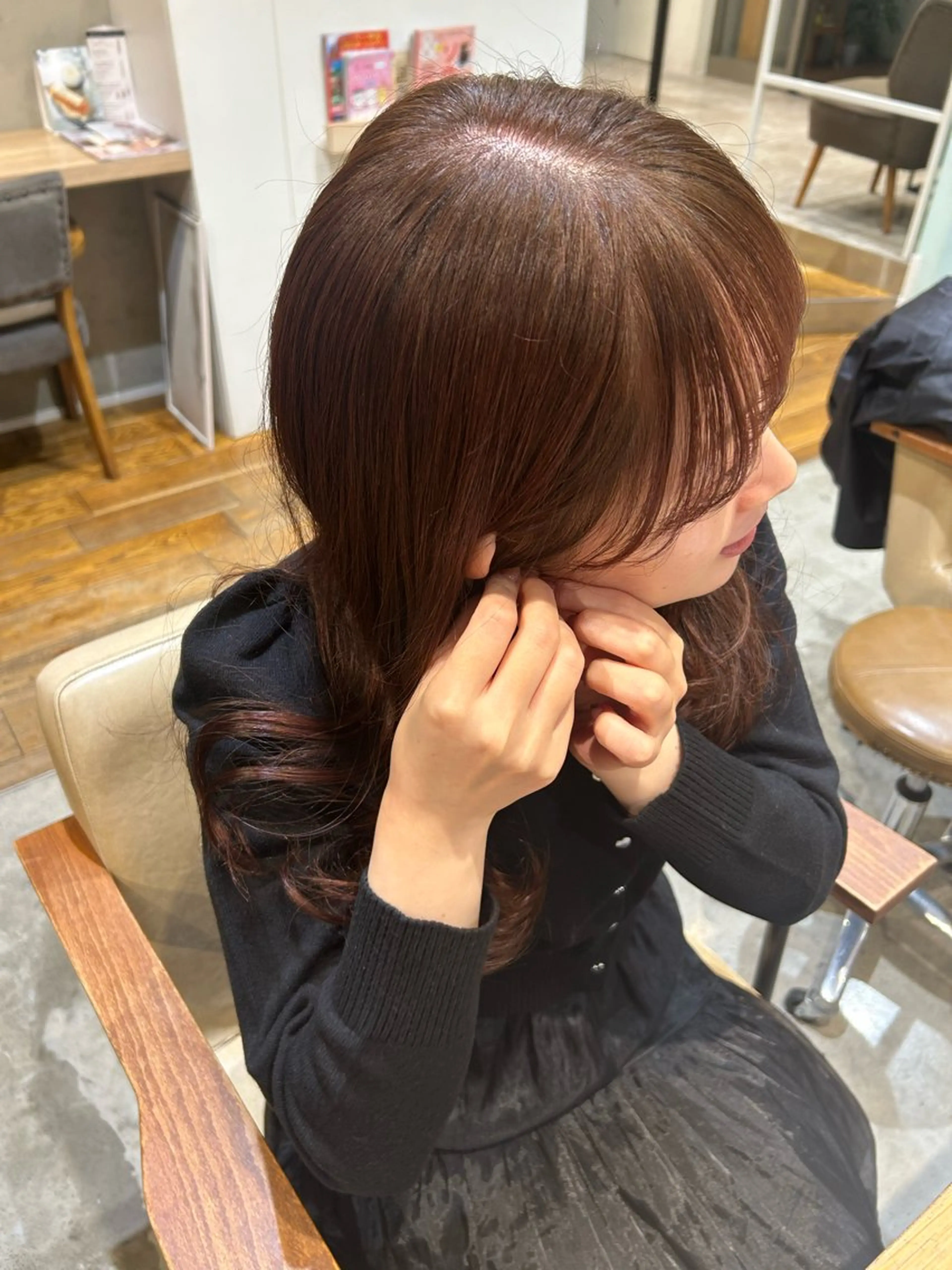 ロング カラー ヘアカラー 浅倉栞 /透明感カラーのヘアスタイル