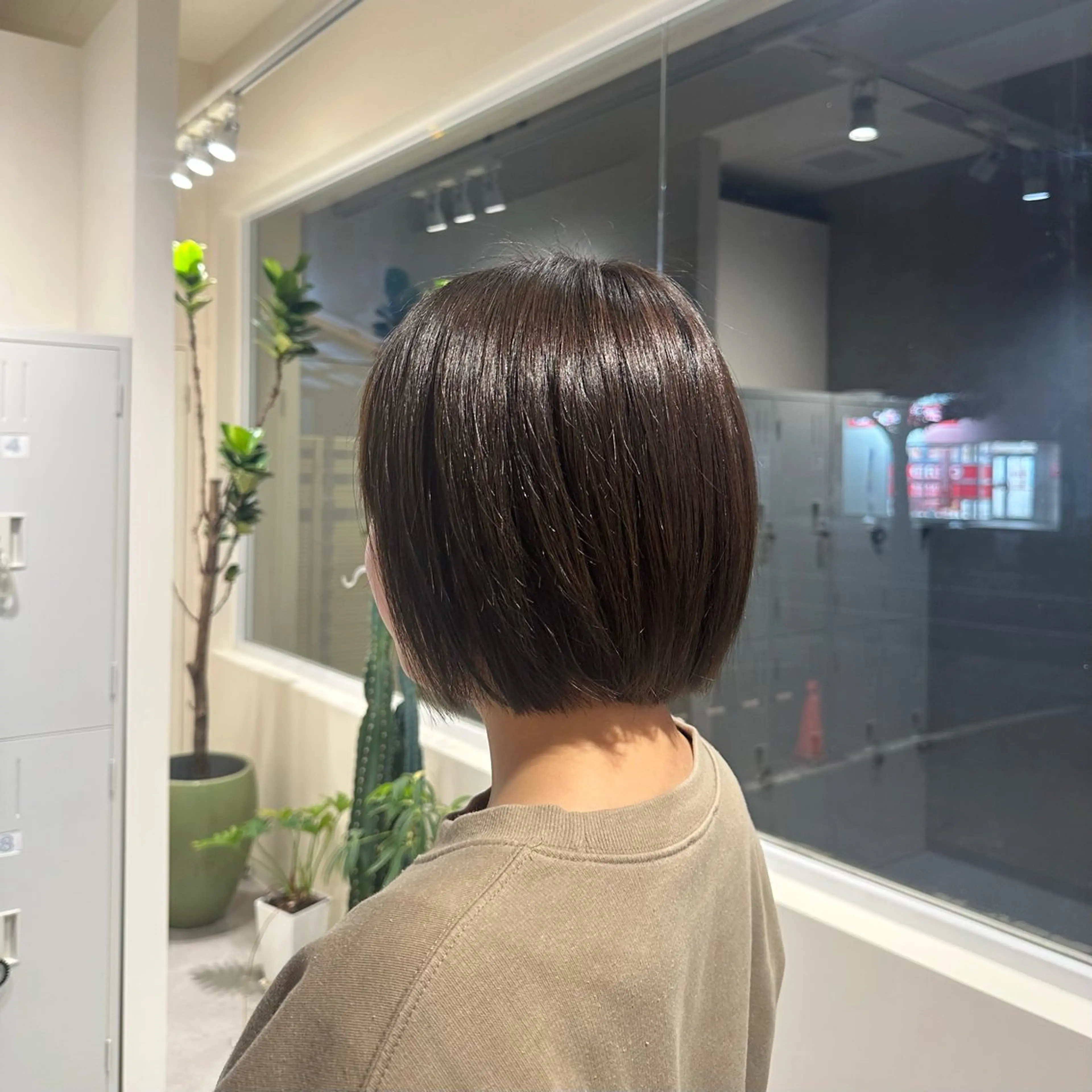 ショート カラー ブラウンカラー ナチュラルブラウン 松尾 麗実のヘアスタイル