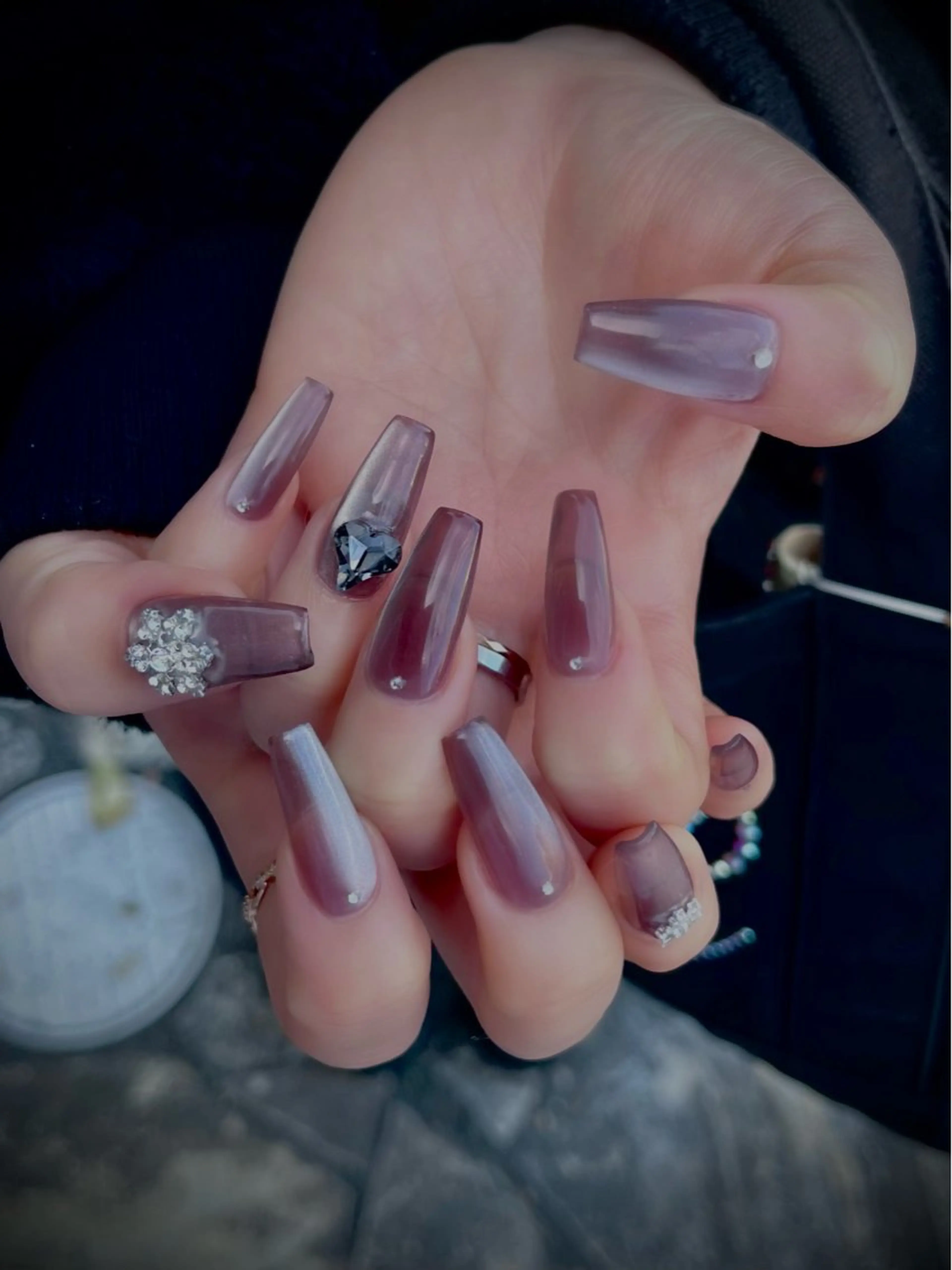 ネイル キラキラネイル マグネットネイル ワンカラーネイル スカルプネイル ワンホンネイル nine.🦋 YUKOのネイルデザイン