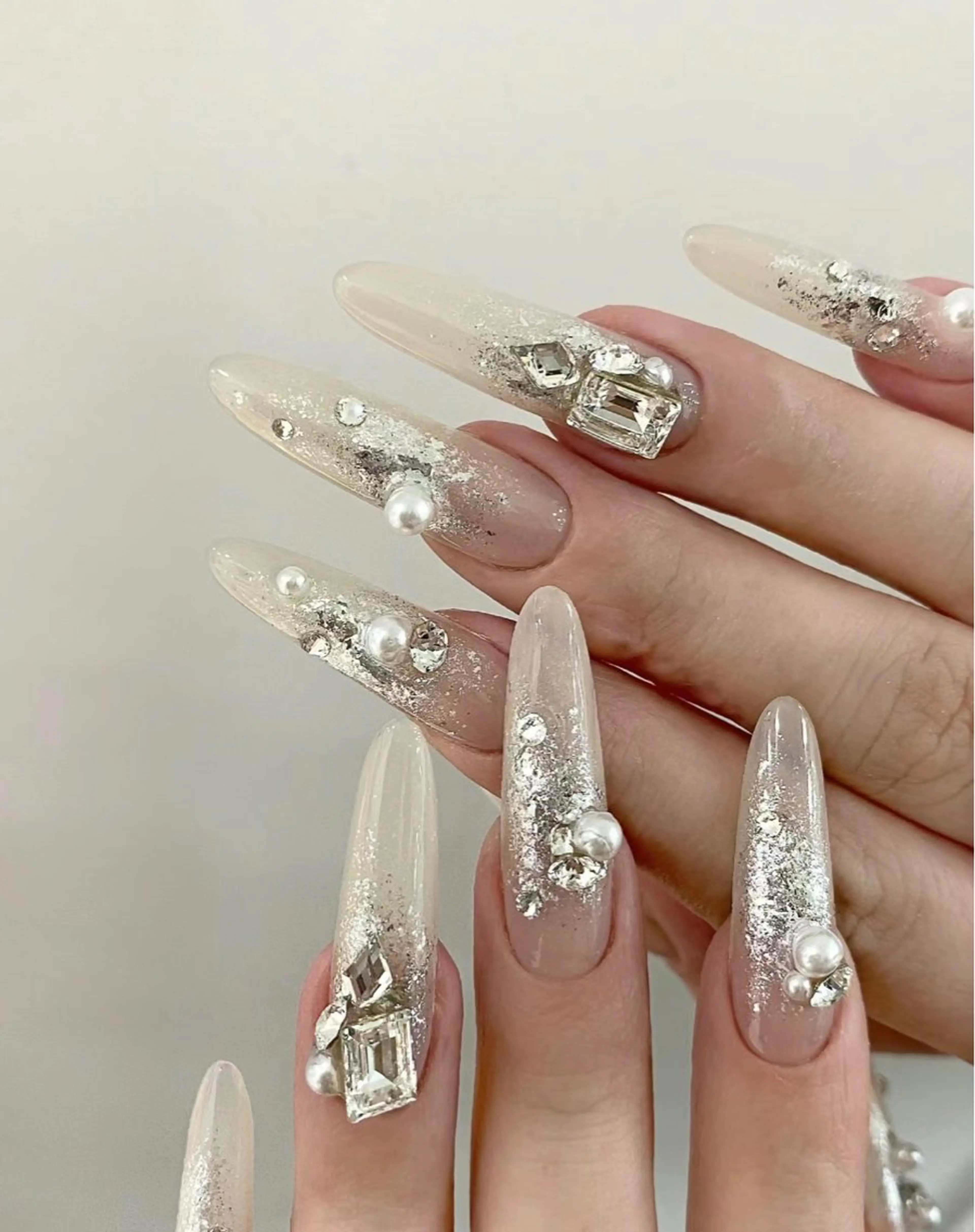 ネイル Cutil Nailsalon所属・Cutil. Nail🌈のネイルデザイン