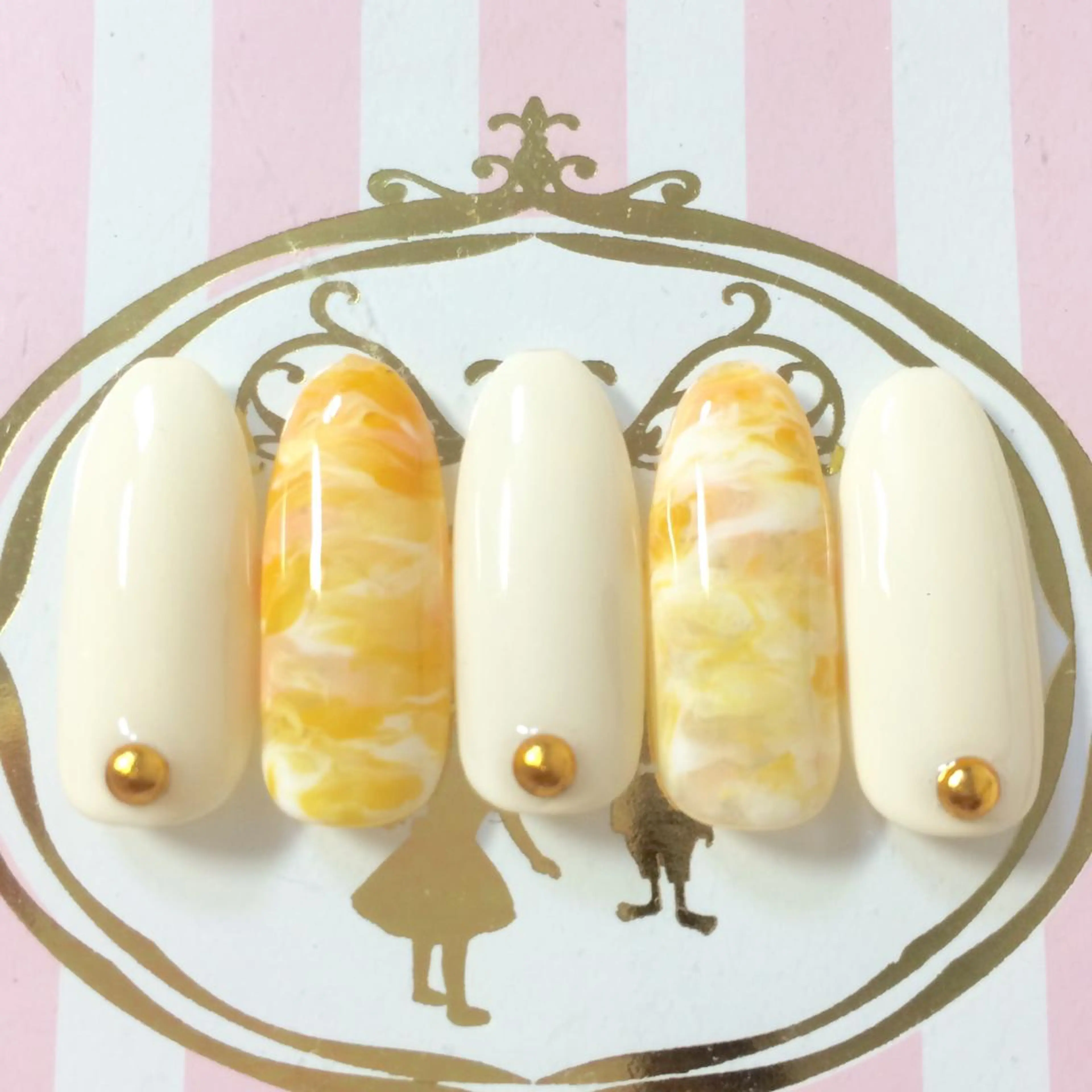 ネイル clover nailのネイルデザイン