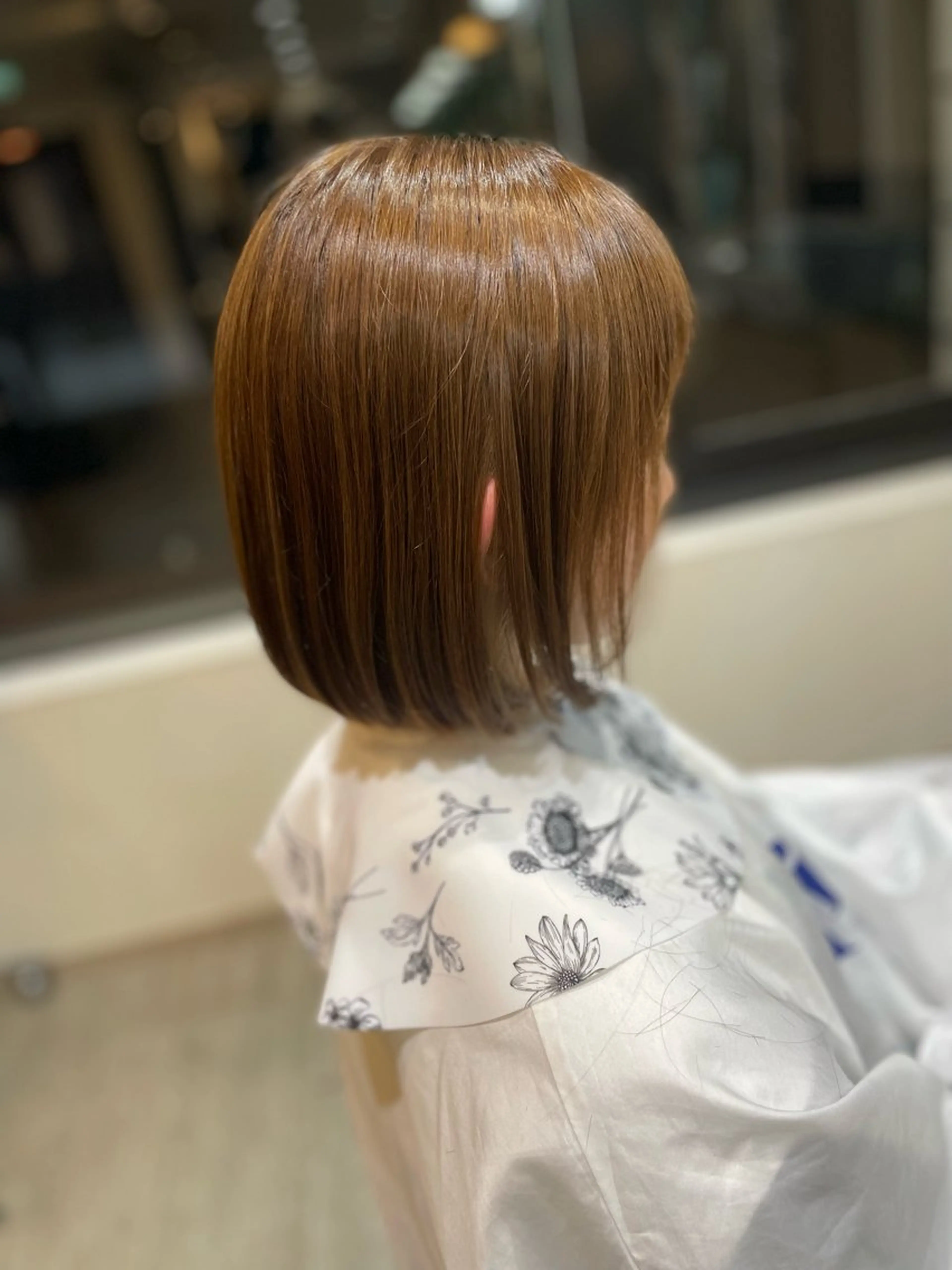 ミディアム カラー ボブ カット ヘアカラー トリートメント 勘場 万菜華のヘアスタイル