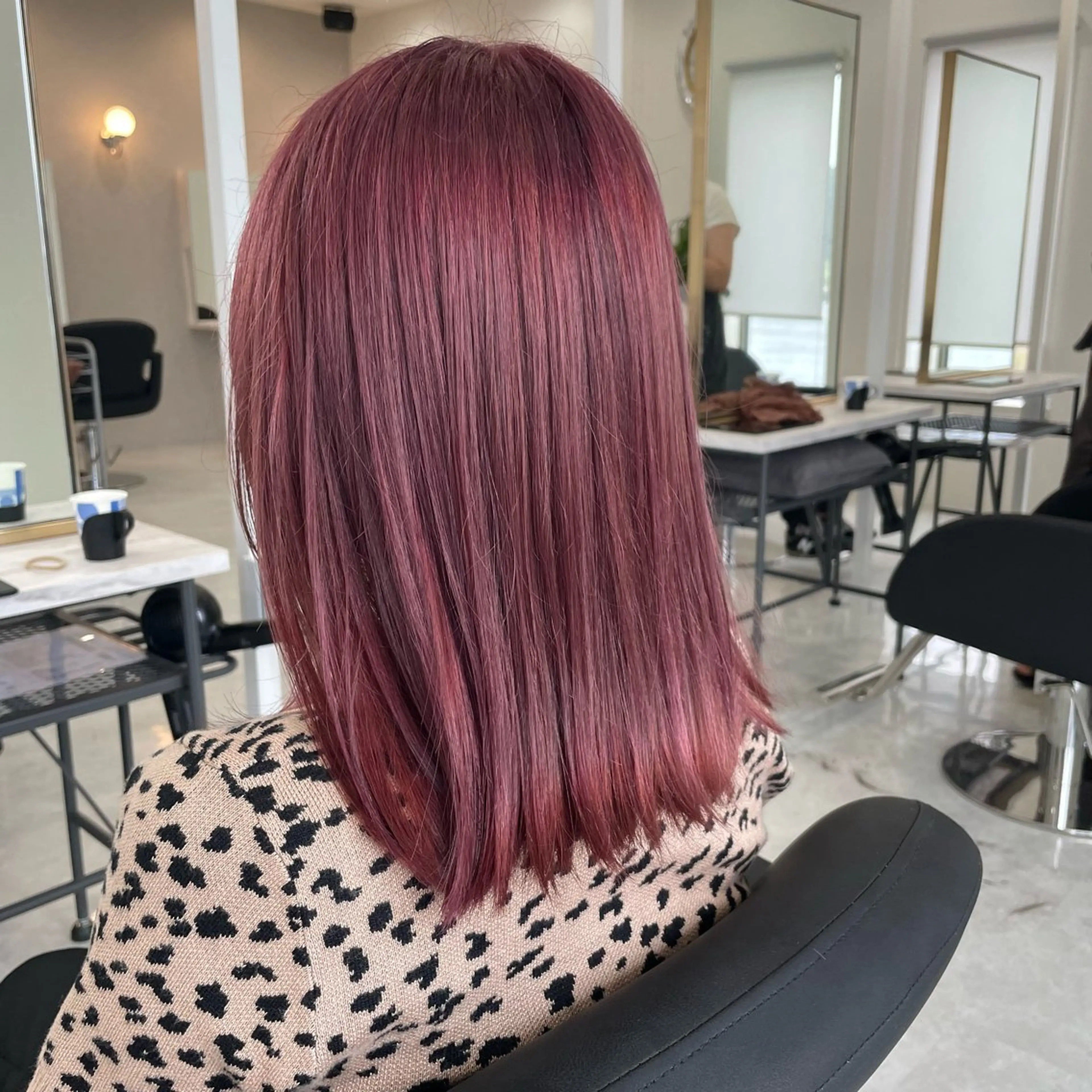 ミディアム BLEACHI桜田店所属・BLEACHI桜田店 西澤元気のヘアスタイル