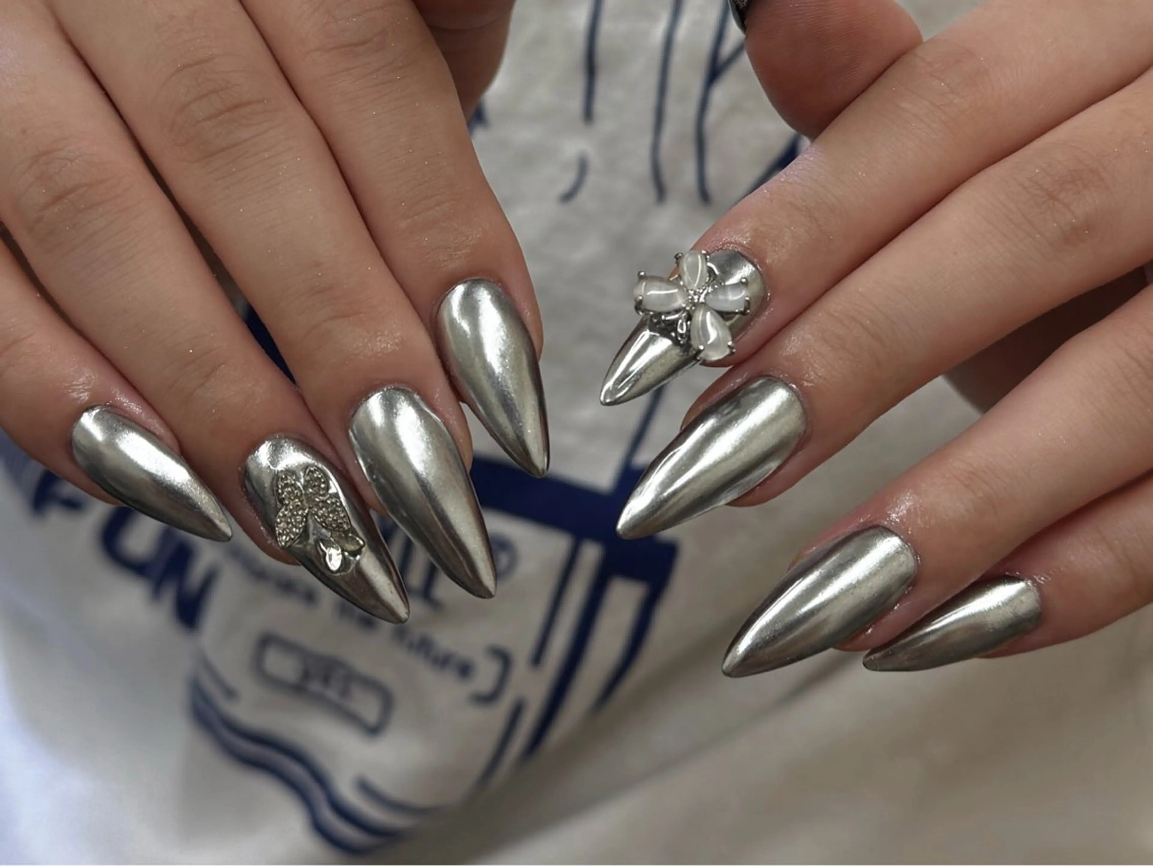 ネイル オーロラネイル 長さ出し フレンチネイル ジェルネイル ガラスフレンチ ハンドネイル Rela・S NAILのネイルデザイン