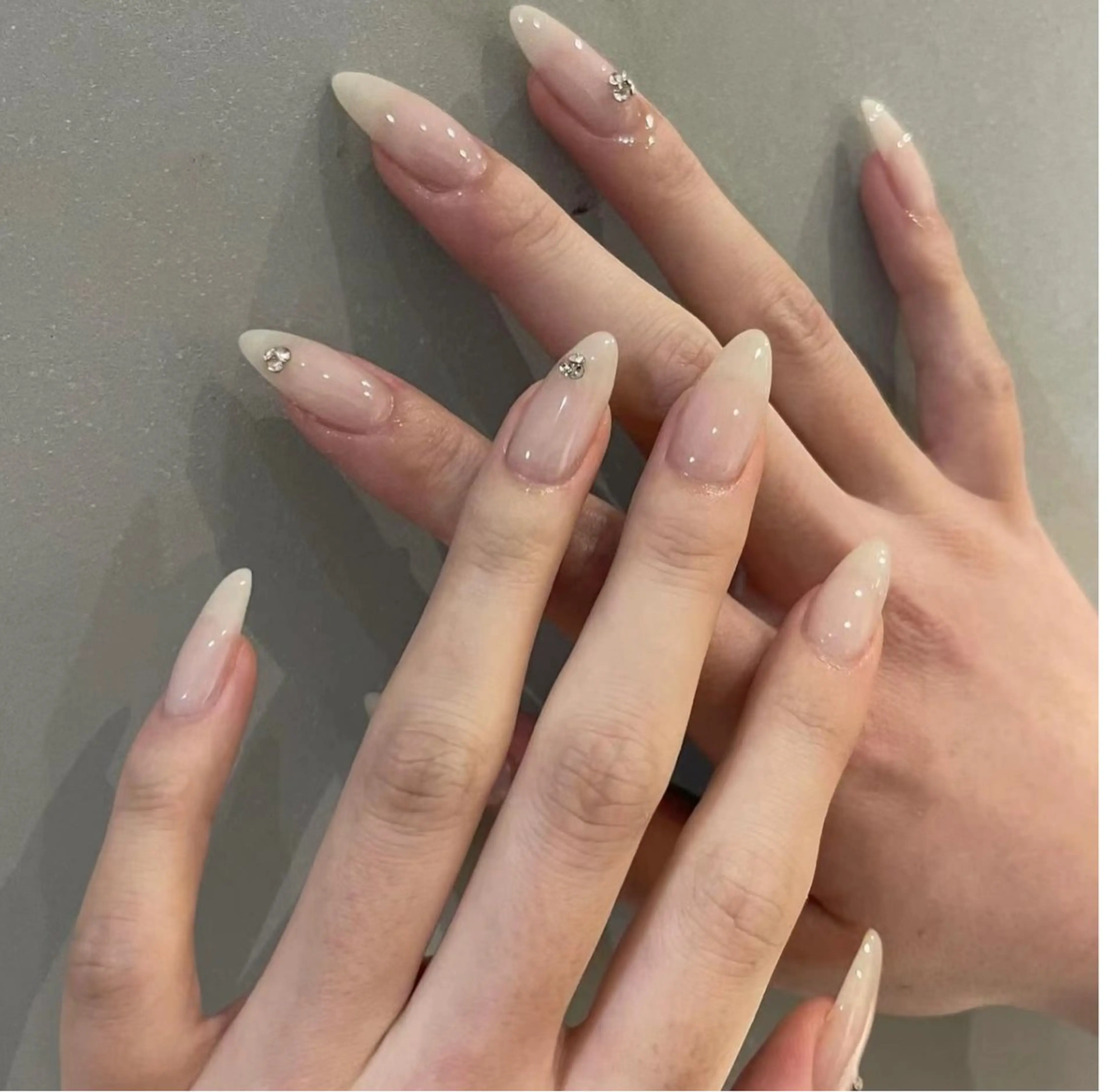 ネイル クリアネイル H&B 楊のネイルデザイン