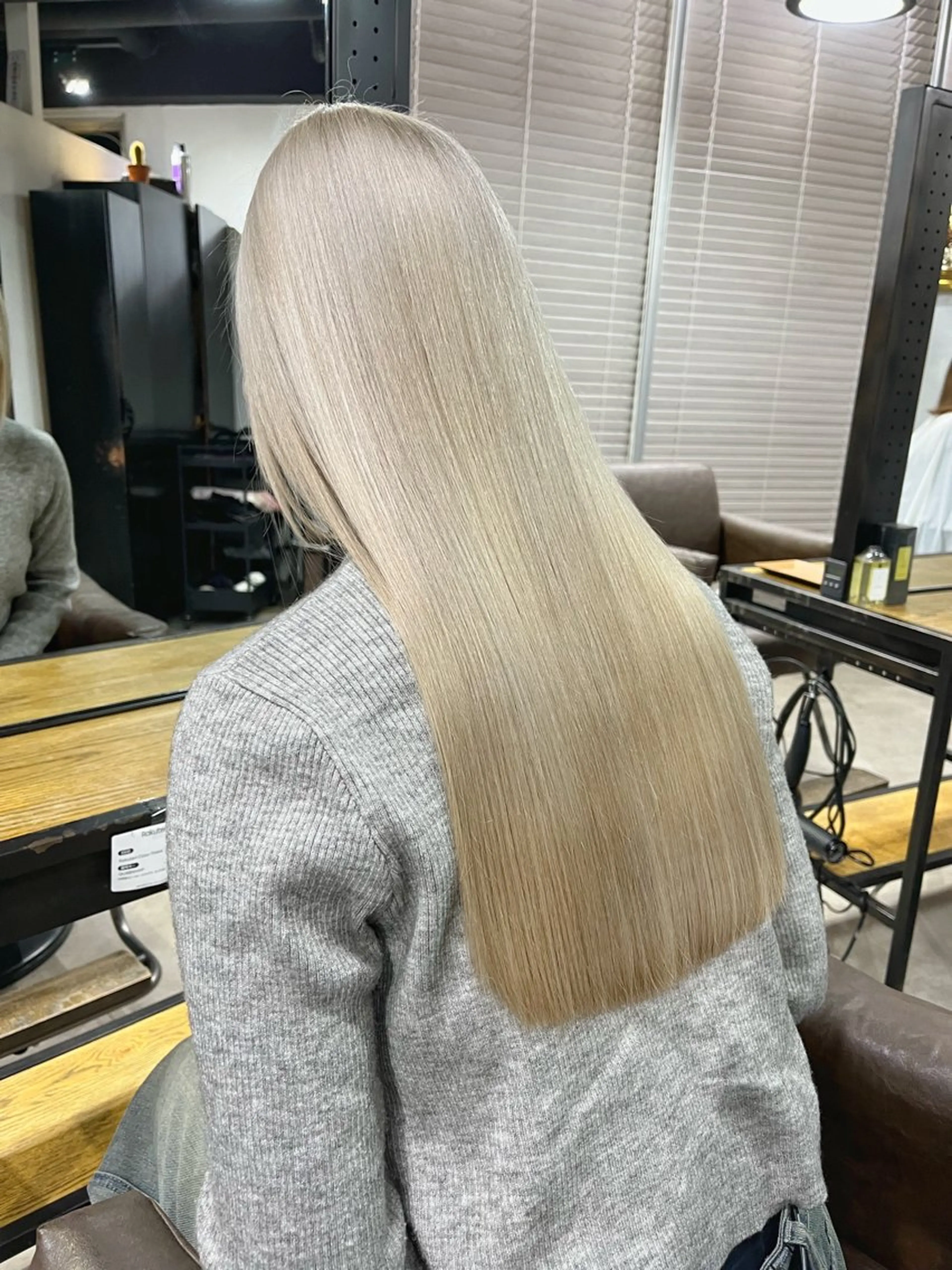 ロング カット ヘアカラー ハイトーンNo.1✨ パーマ✨イマイタツヤのヘアスタイル