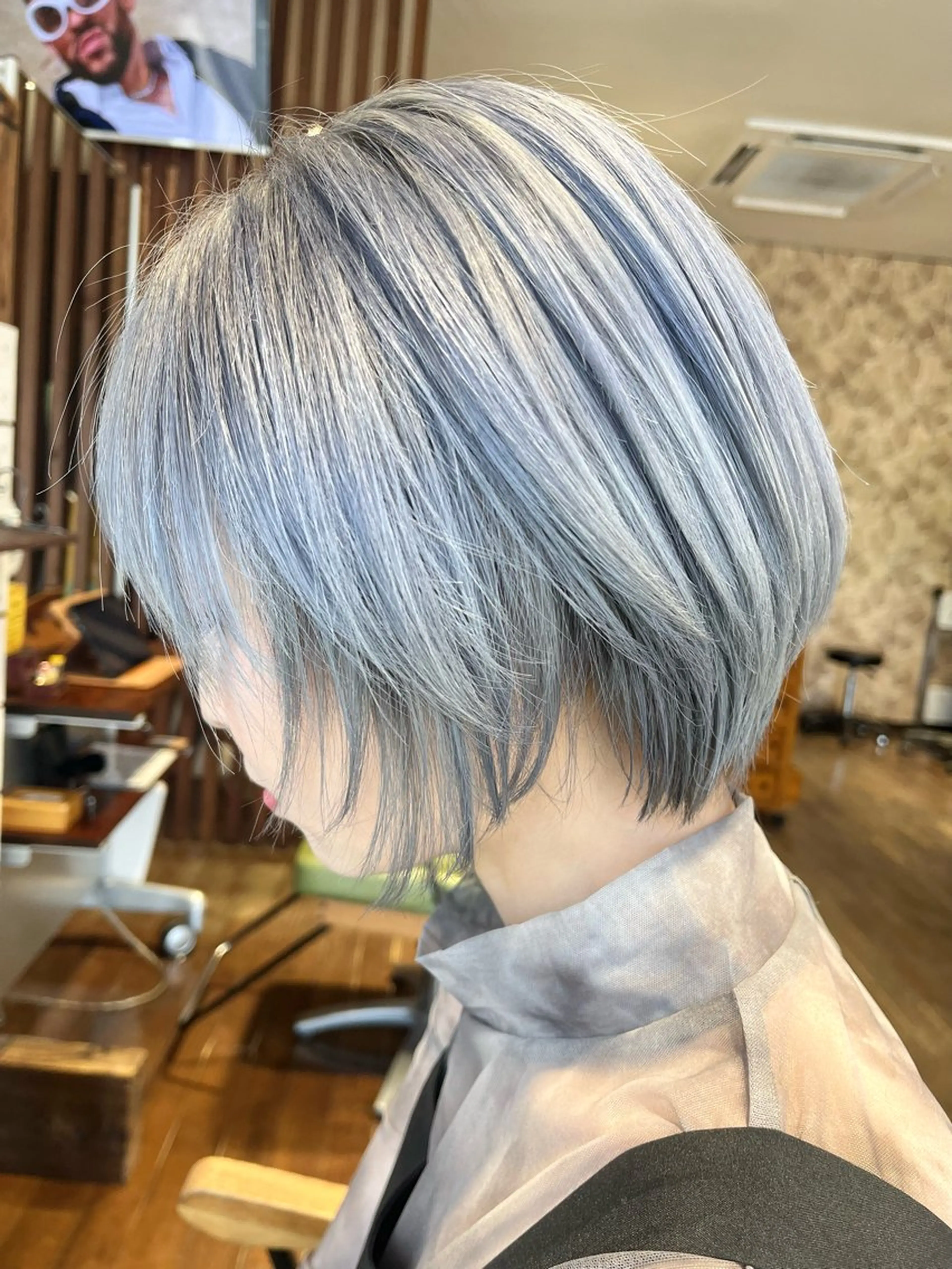 ショート カラー ブルーカラー シルバー ショートヘア カット ヘアカラー 遠山 祐樹のヘアスタイル