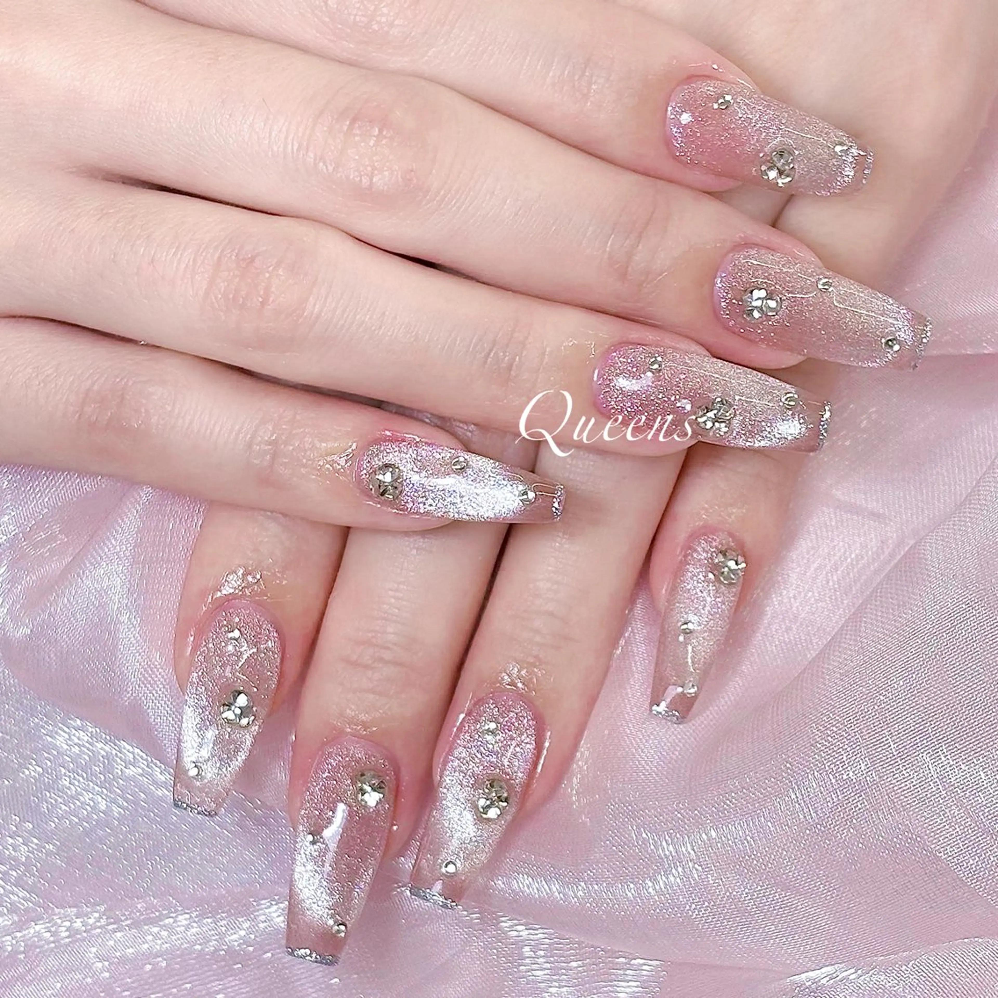 ネイル ハンドネイル Queens 榊 まおのネイルデザイン