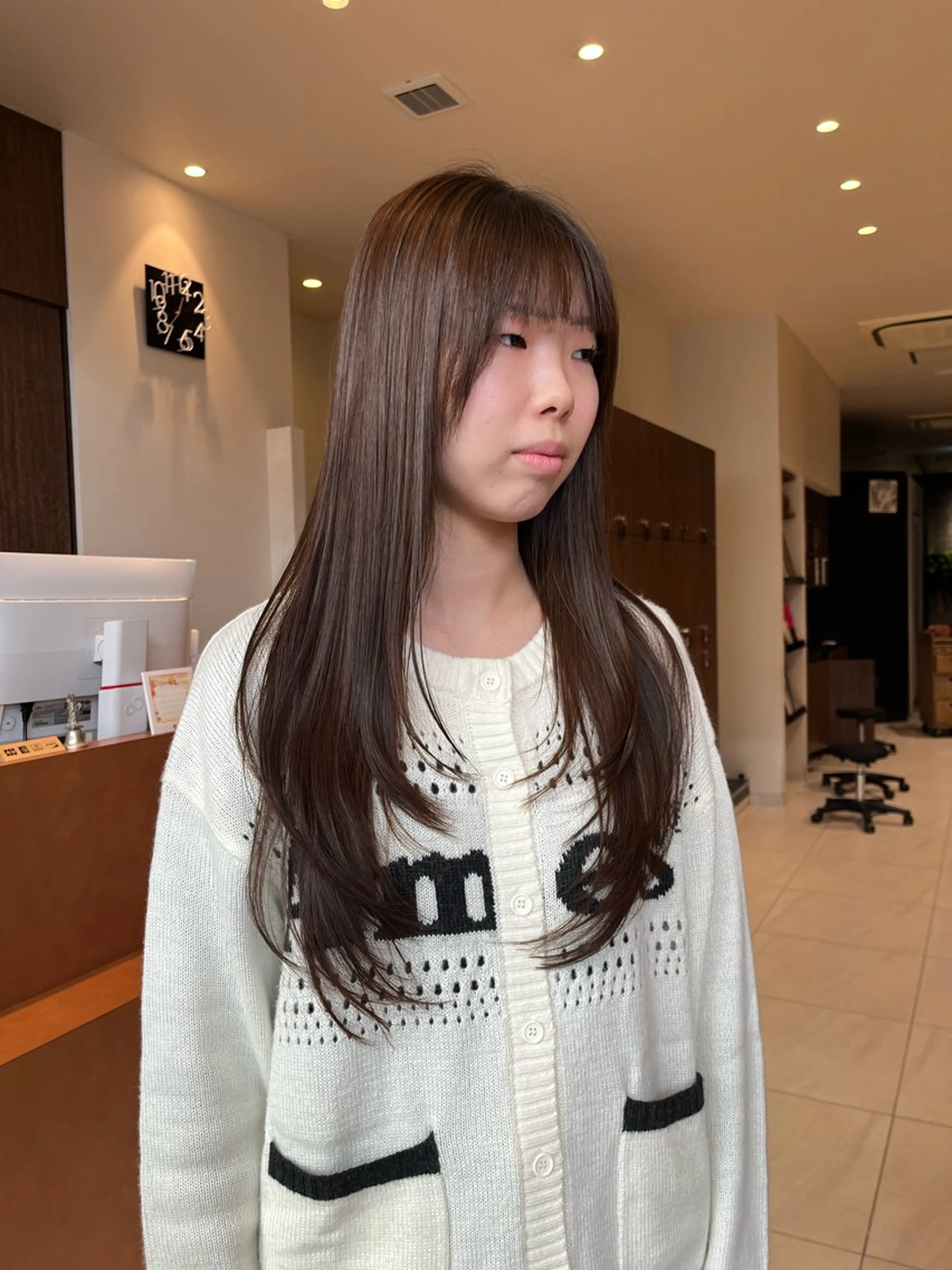 ロング レイヤーカット 酸性ストレート カット 縮毛矯正 トリートメント ブリーチ・ツヤ髪特化 レイヤー🥝ルナのヘアスタイル