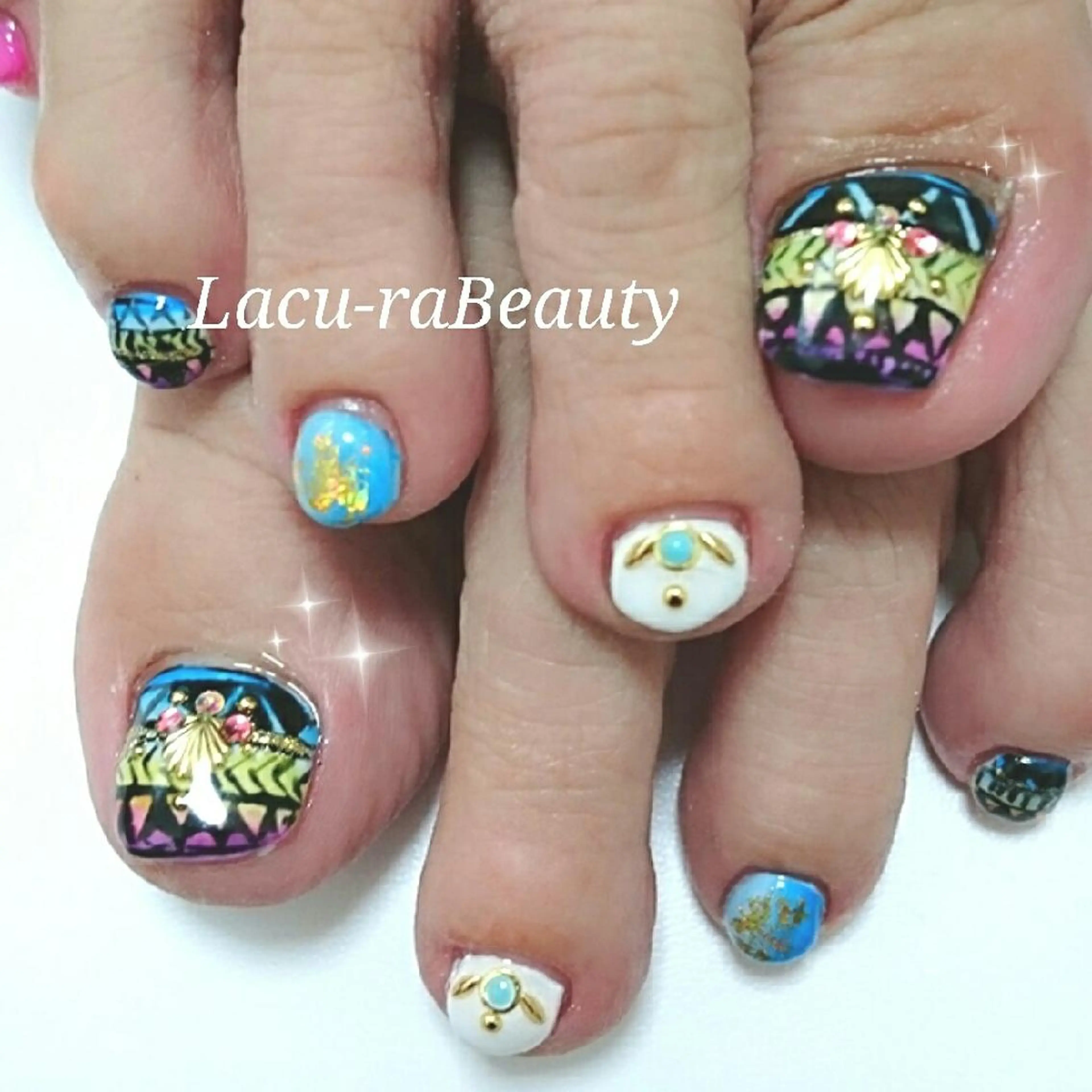 ネイル フットネイル 小顔と腸の専門店 ラクーラビューティのエステ・リラクイメージ