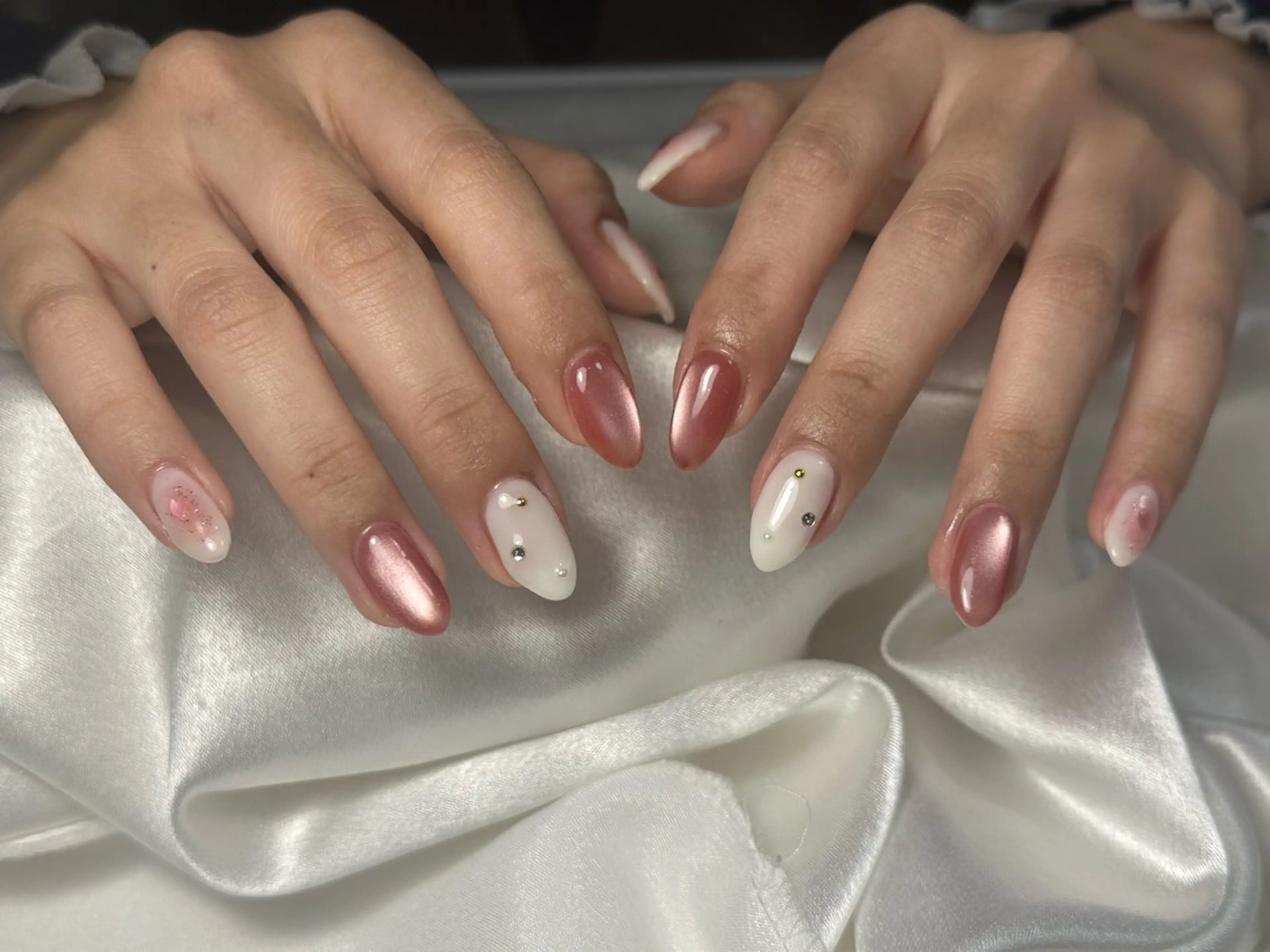 ネイル オーロラネイル 桜ネイル フラワーネイル フットネイル フレンチネイル ハンドネイル kiki nail たまプラーザのネイルデザイン