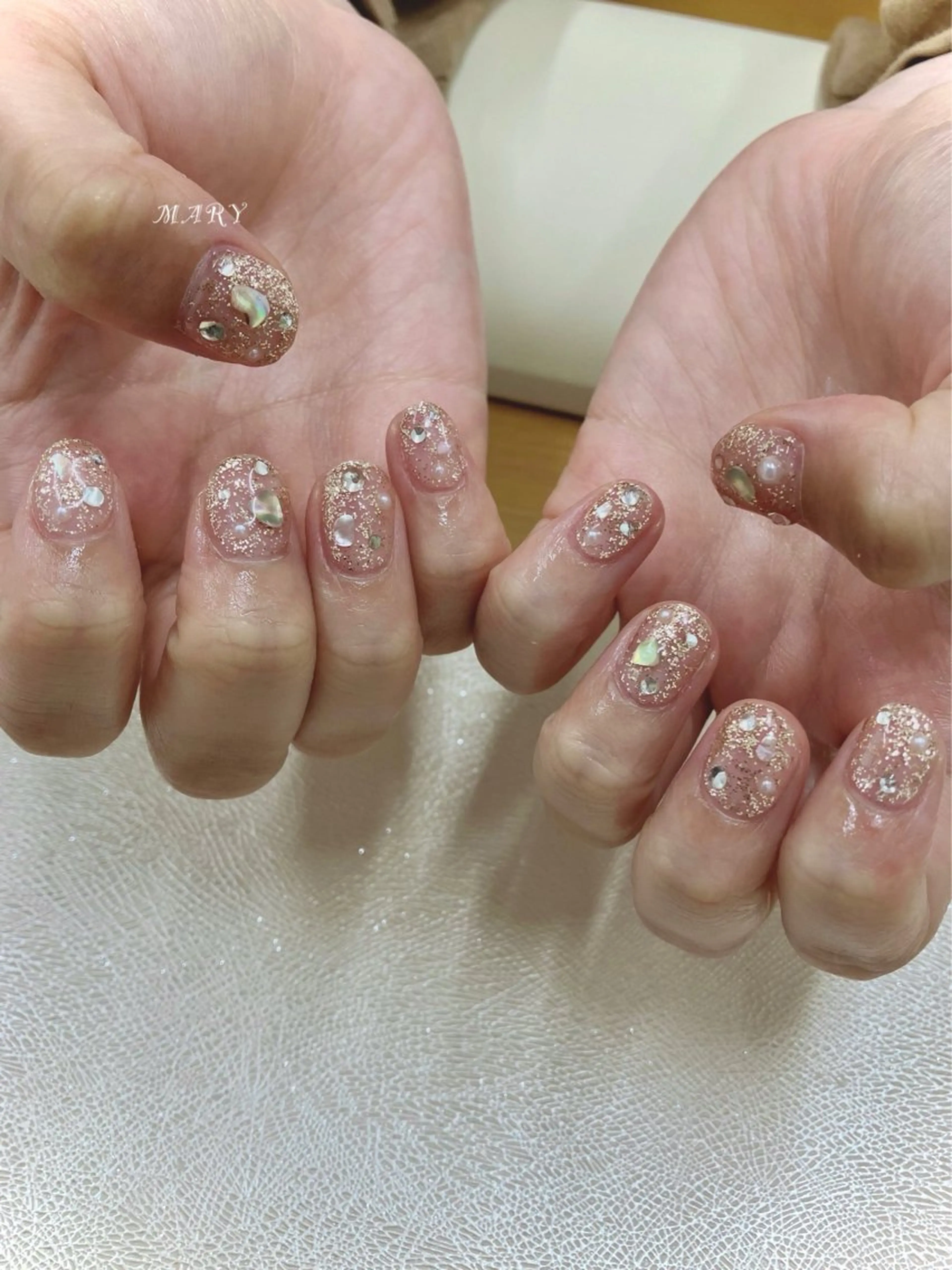 ネイル キラキラネイル ラメ(グリッター) ニュアンスネイル ワンカラーネイル ハンドネイル Mary nail所属・Mary nail .narumiのネイルデザイン