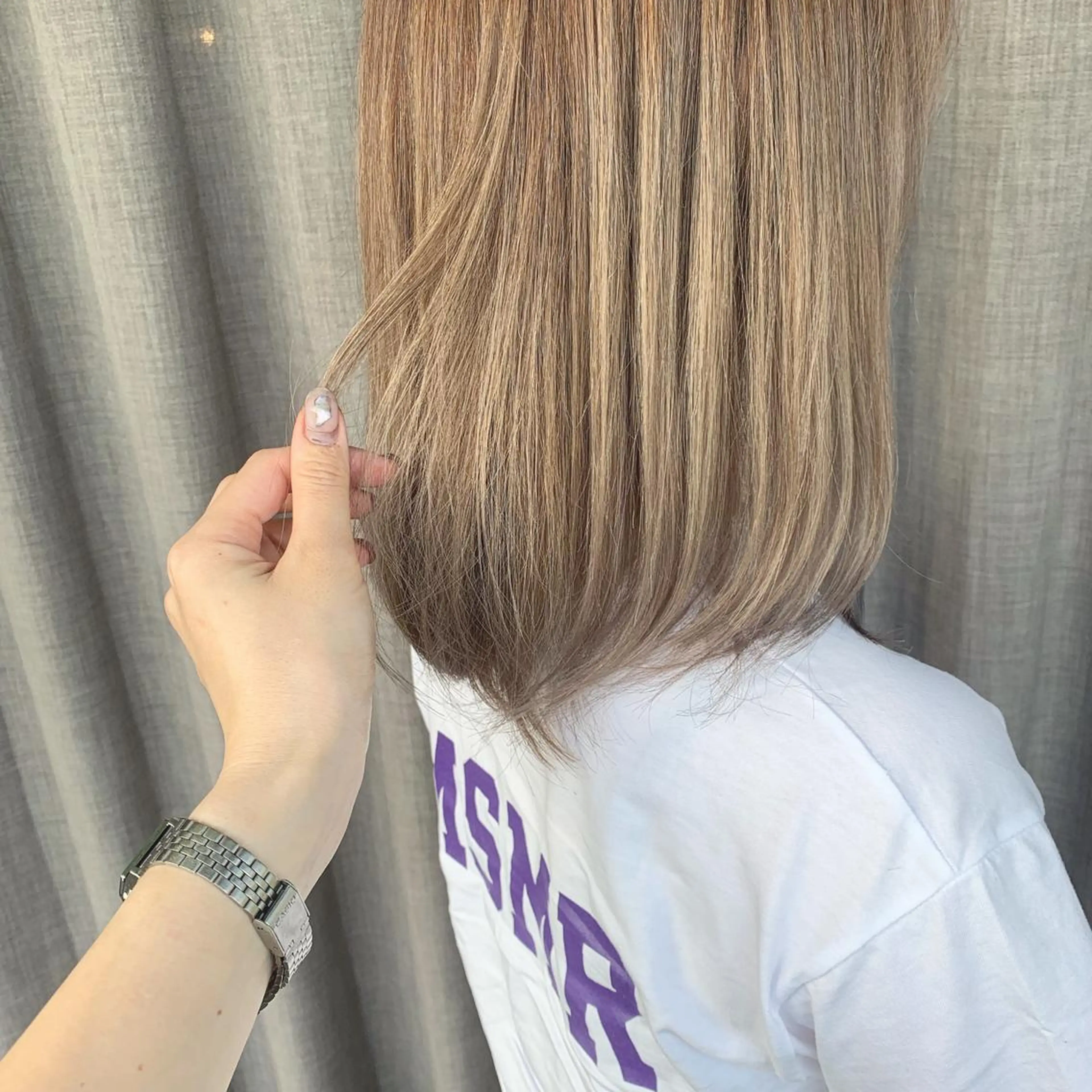 ミディアム etore 矢場町 南沙希のヘアスタイル