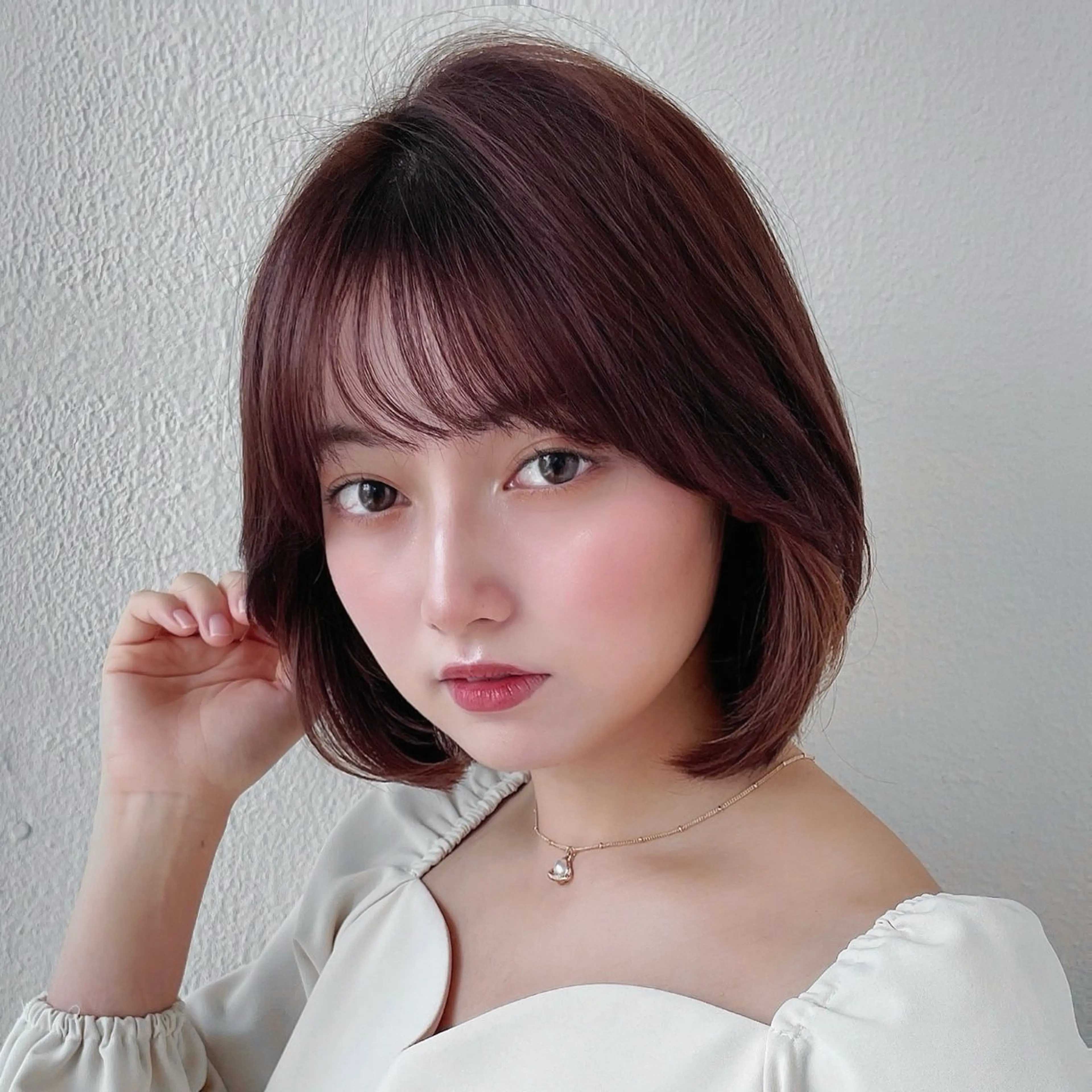 ミディアム レイヤーカット 顔まわり/似合わせひ し形シルエット/難波のヘアスタイル