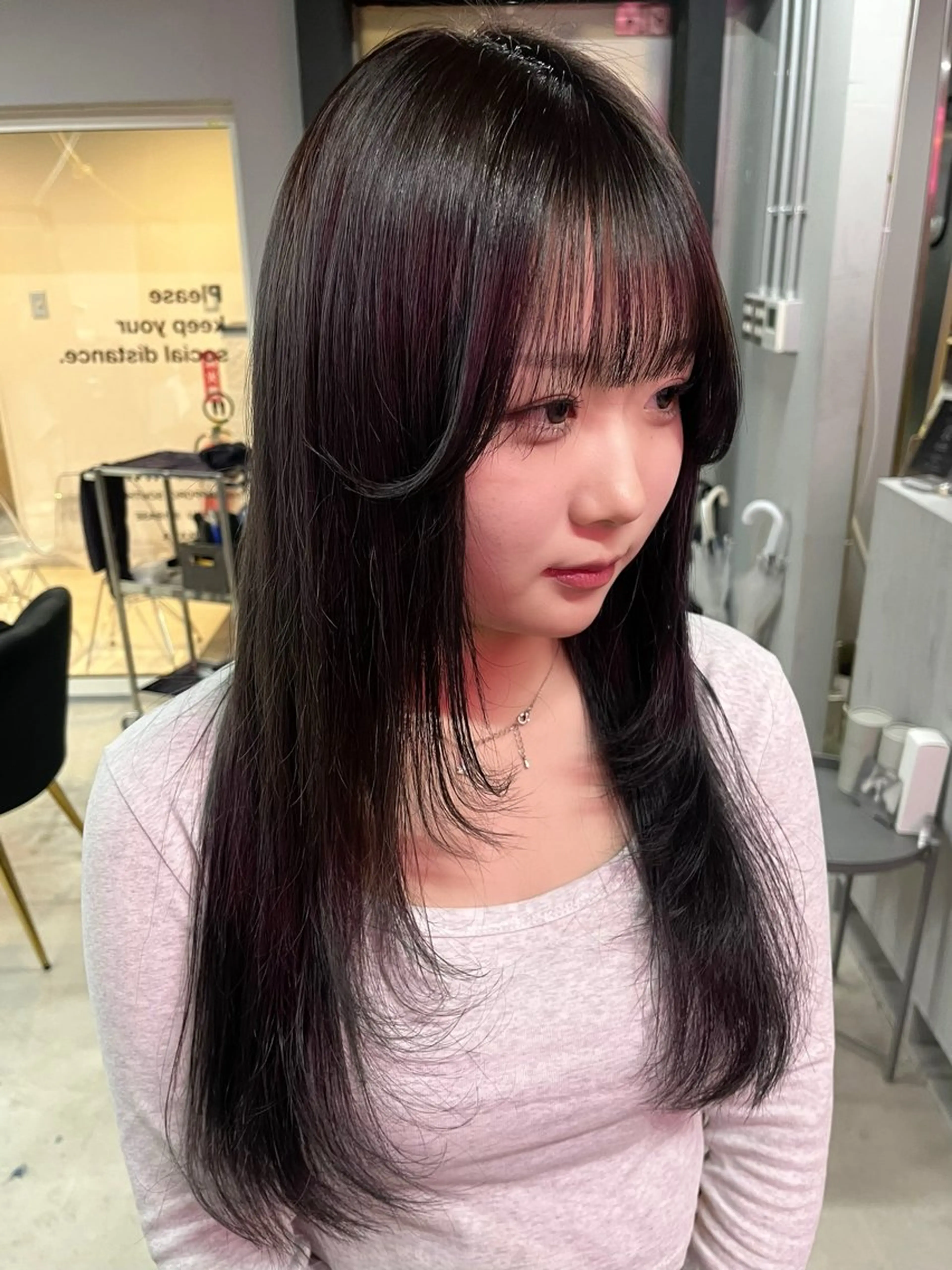 ロング 顔まわりレイヤー レイヤーカット col sapporo所属・あざと可愛い💓 盛れる顔まわり/uiのヘアスタイル