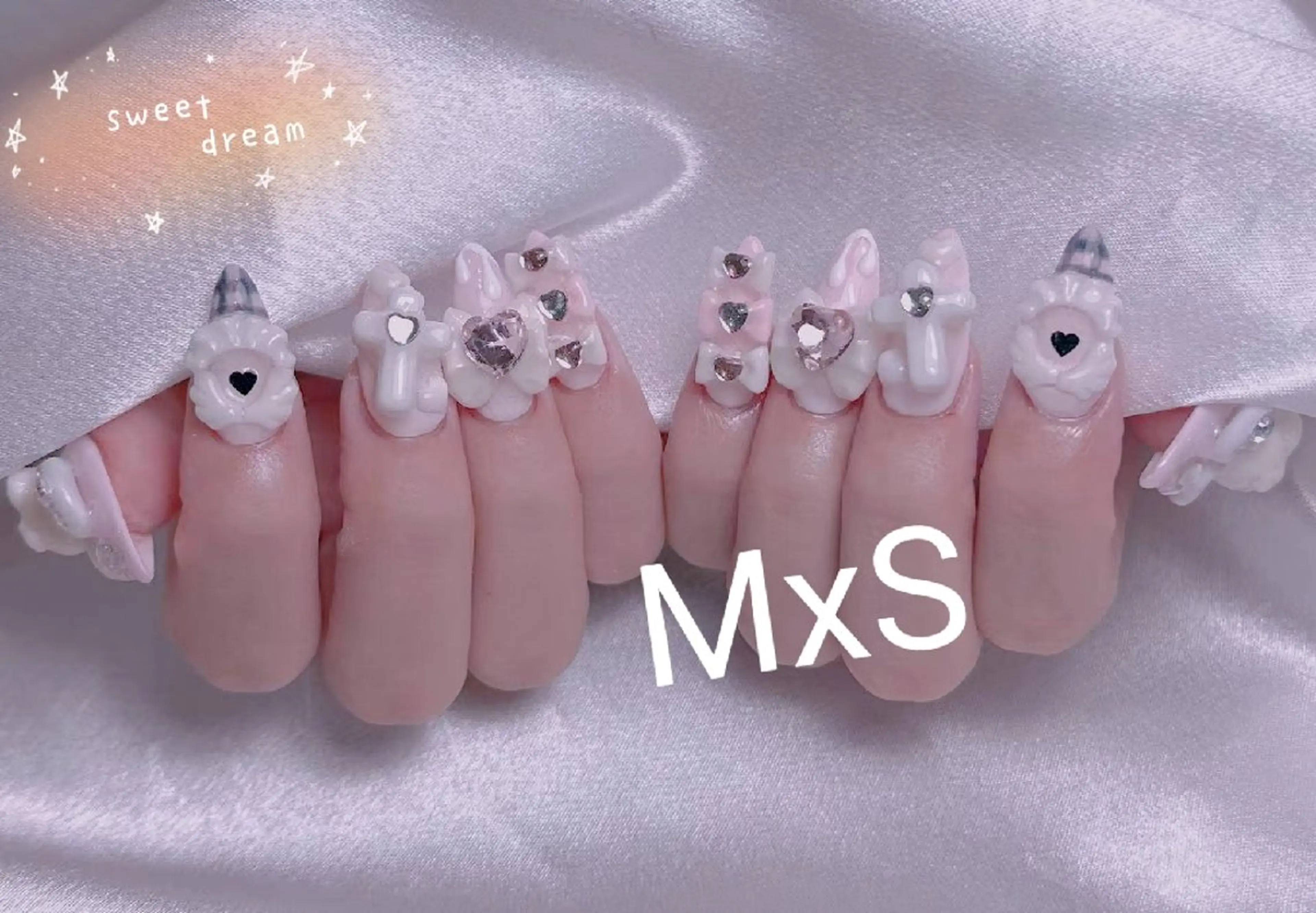 ネイル ハンドネイル ハンドケア MxS Nail(長さだし/フィルイン/マグネット/韓国ネイル/ワンホンネイル/ワンカラー)所属・MxS リィリィのネイルデザイン