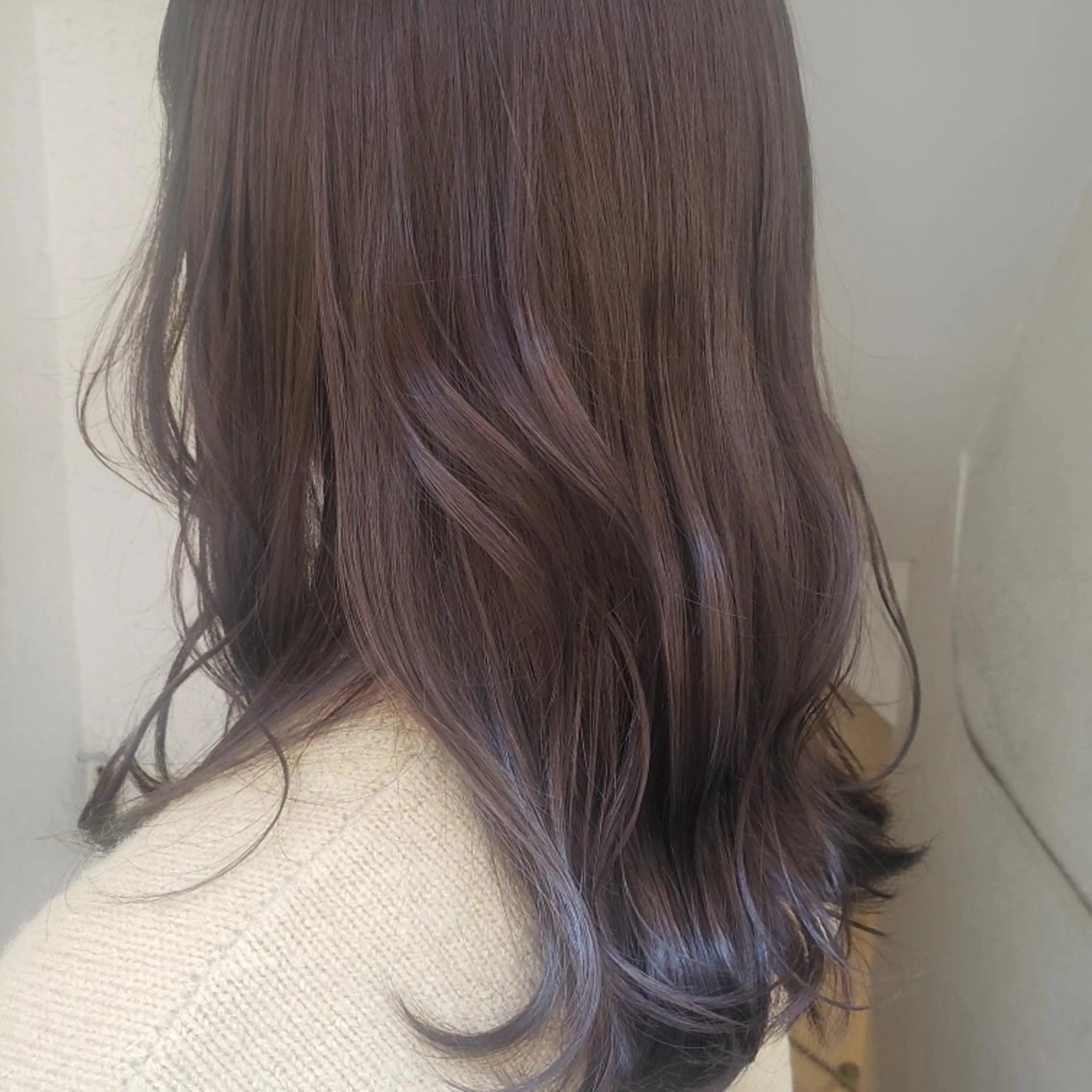 セミロング ヘアカラー トリートメント 🇰🇷透明感×ハイ トーン🌟tomoのヘアスタイル