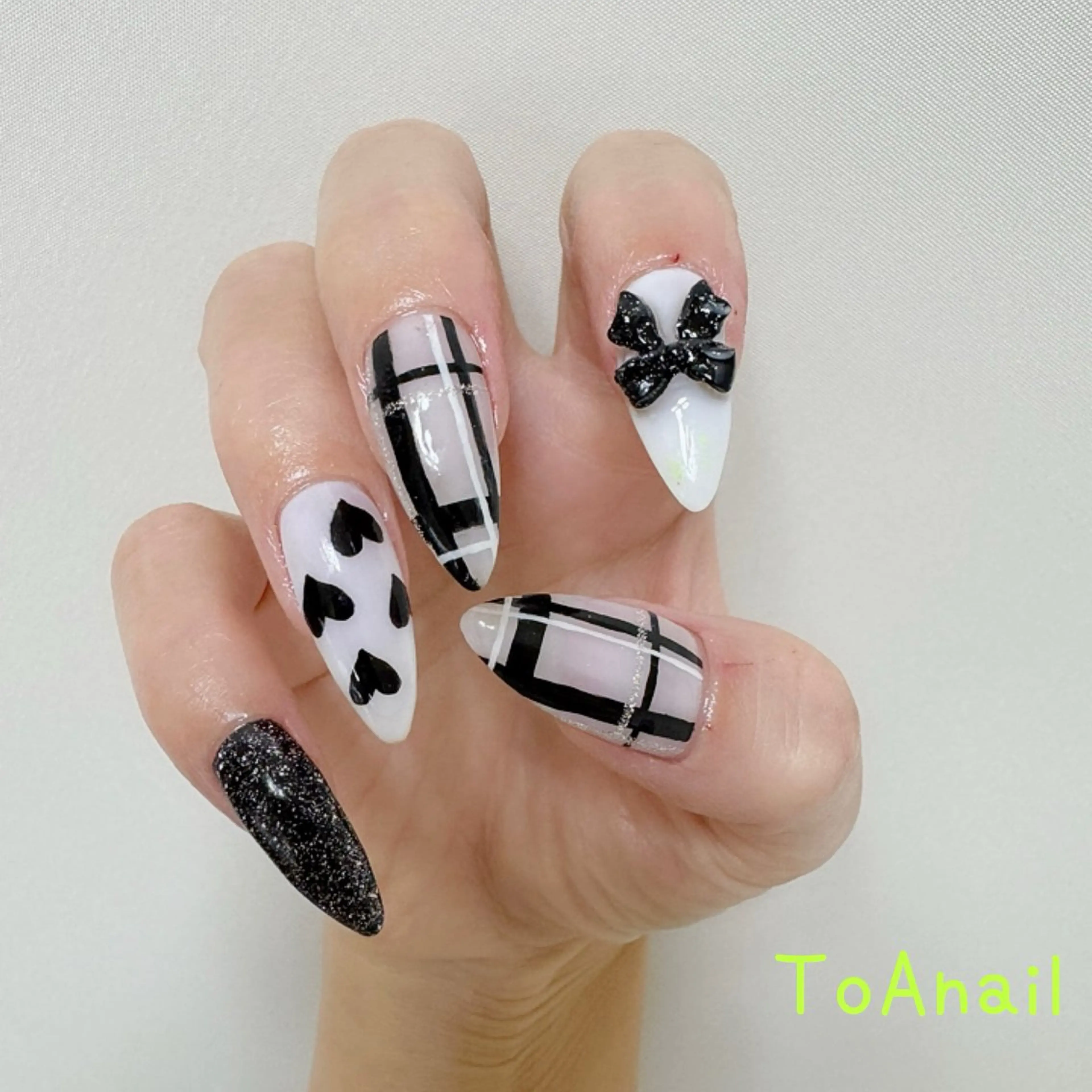 セミロング ToA nailのネイルデザイン