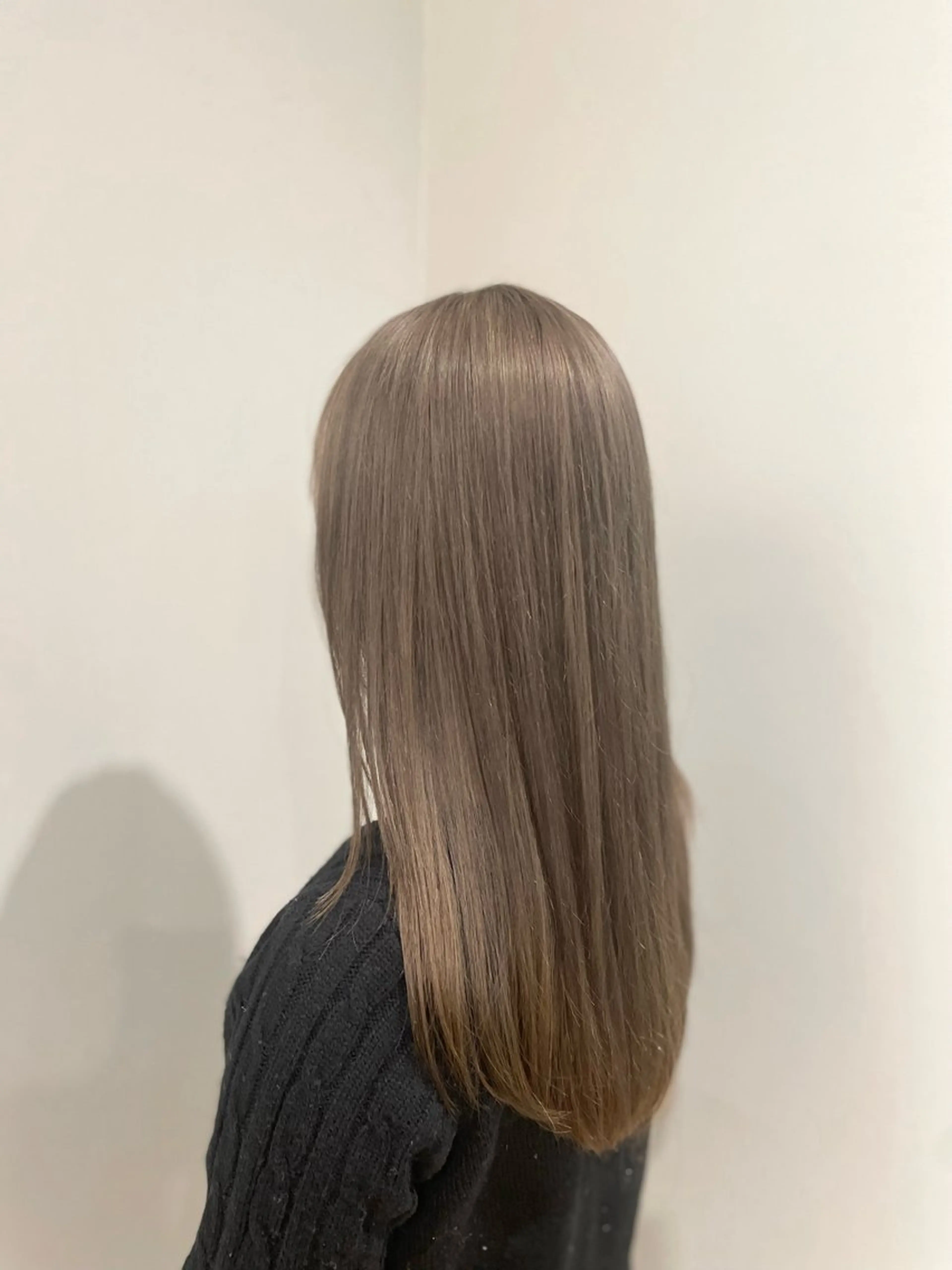 ロング カラー グレージュ ミルクティーグレージュ hair lanish 流山セントラルパーク店所属・渋谷 夏稀のヘアスタイル