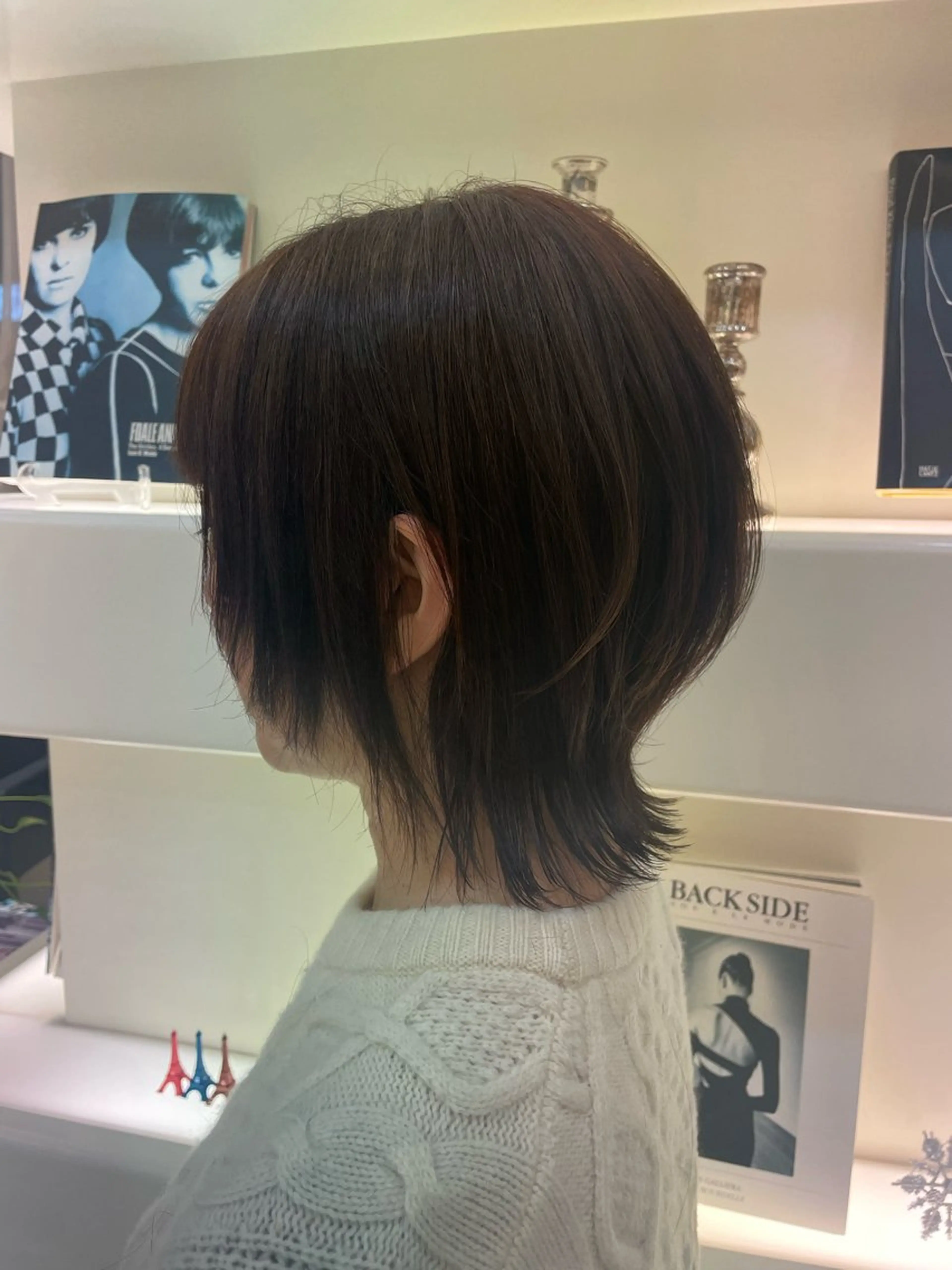 ミディアム レイヤーカット ウルフカット 西川 朋恵のヘアスタイル