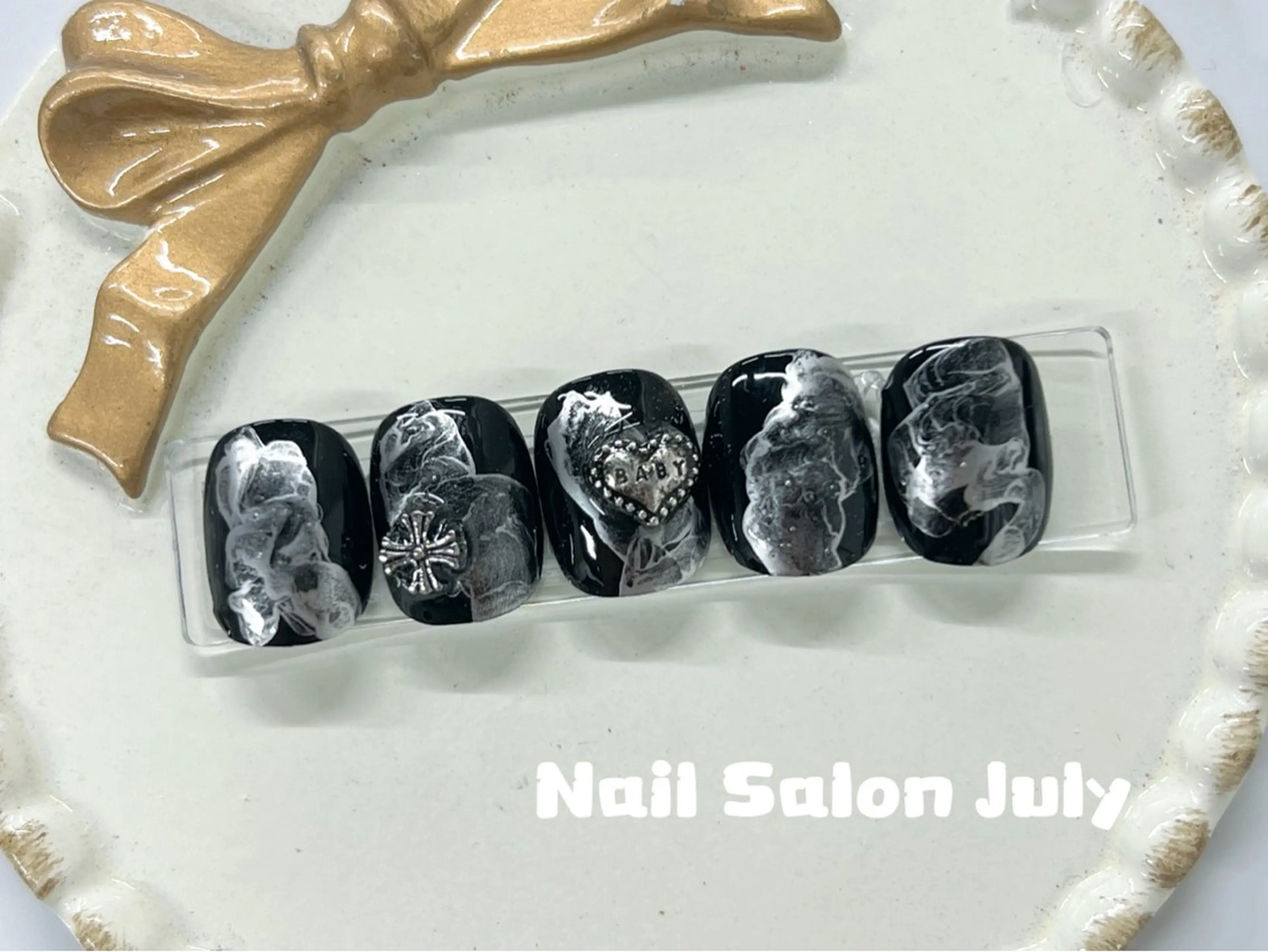 ネイル アートネイル オーロラネイル ジェルネイル ガーリー キラキラネイル ハンドネイル July モモのネイルデザイン