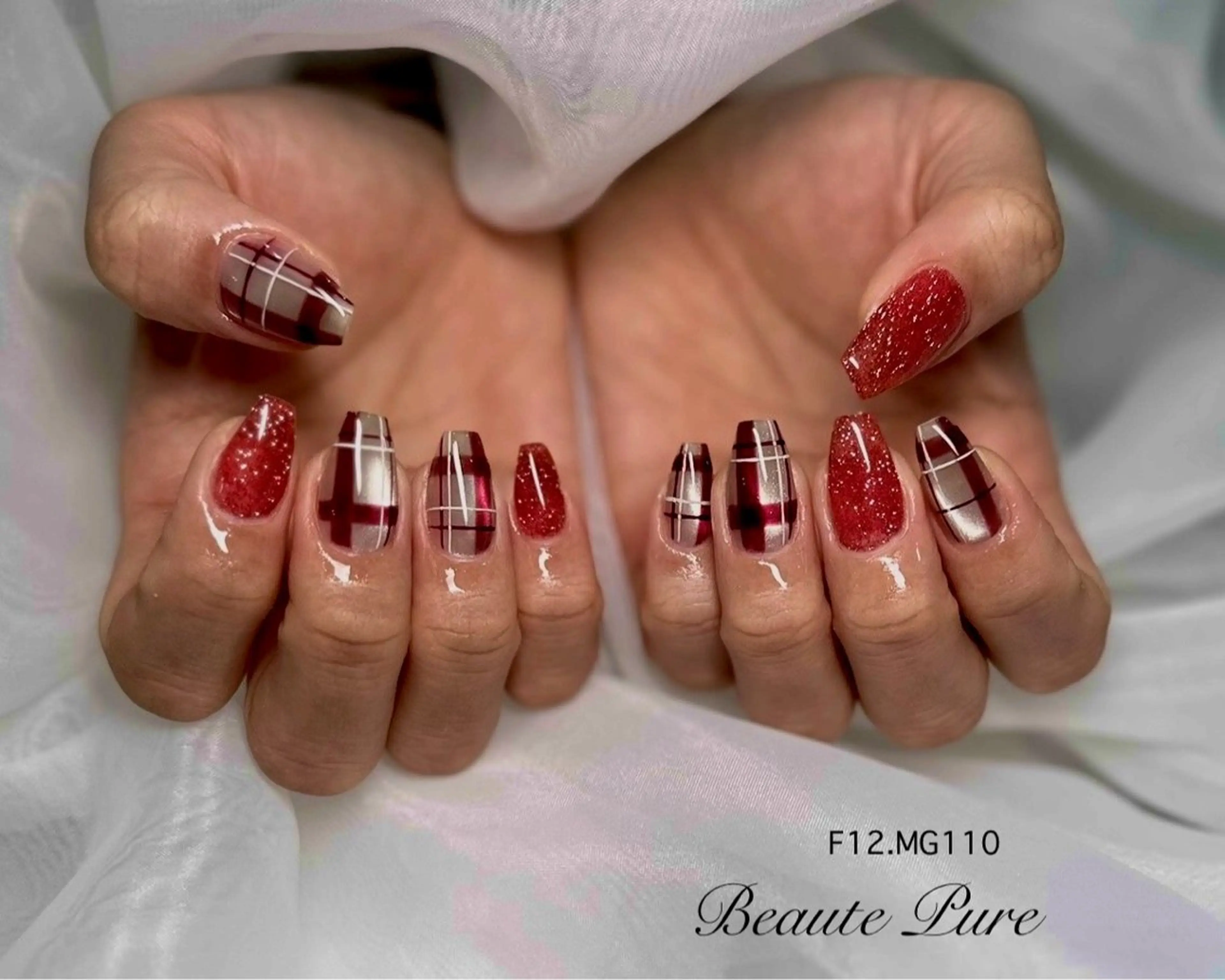 ネイル アートネイル フラッシュネイル ジェルネイル キラキラネイル マグネットネイル ハンドネイル BeautePure Maiのネイルデザイン