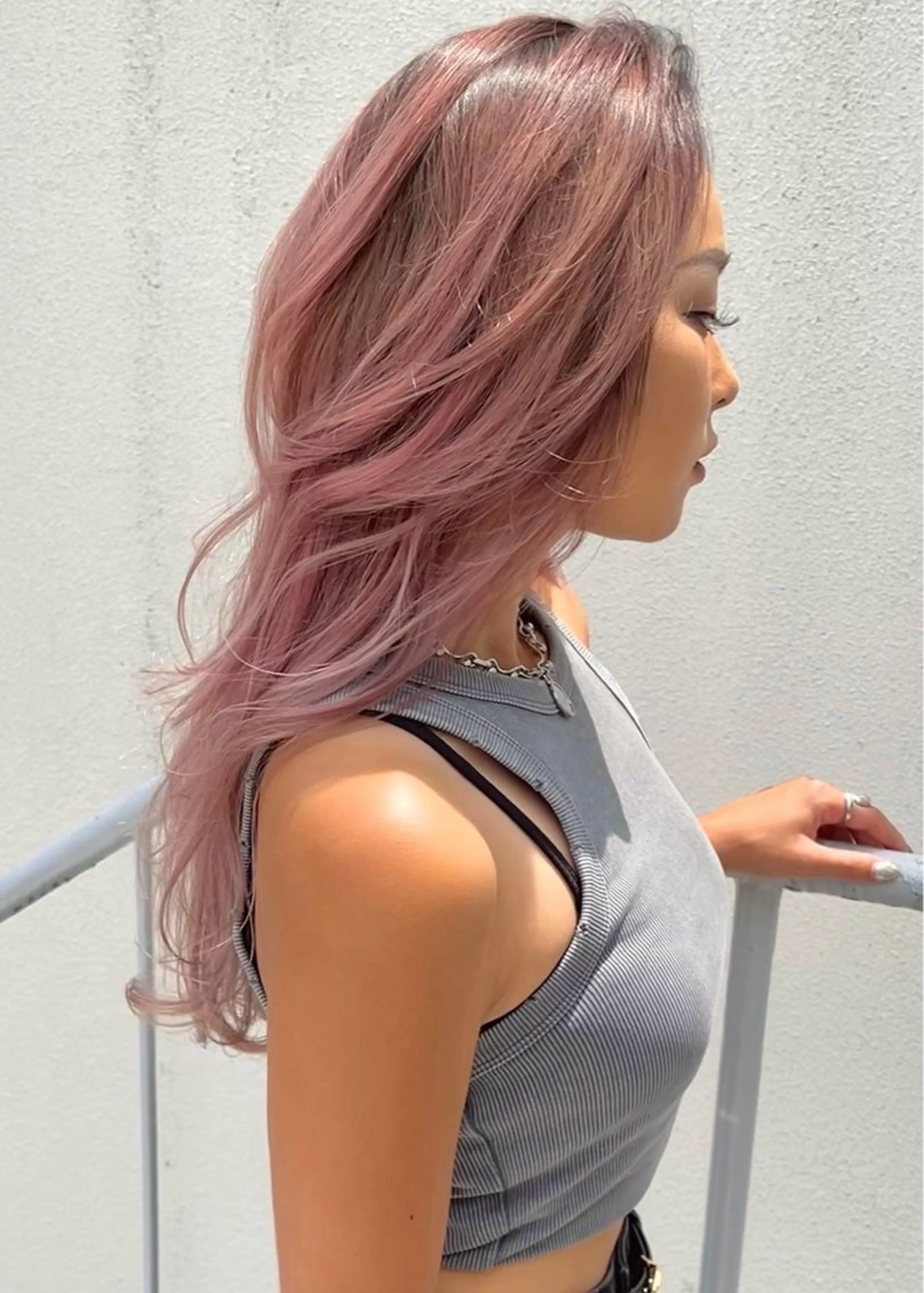 ロング カラー グラデーションカラー ピンクカラー カット ヘアカラー トリートメント 髪質改善ｶﾗｰ ｹｱﾌﾞﾘｰﾁ/ﾀﾑのヘアスタイル