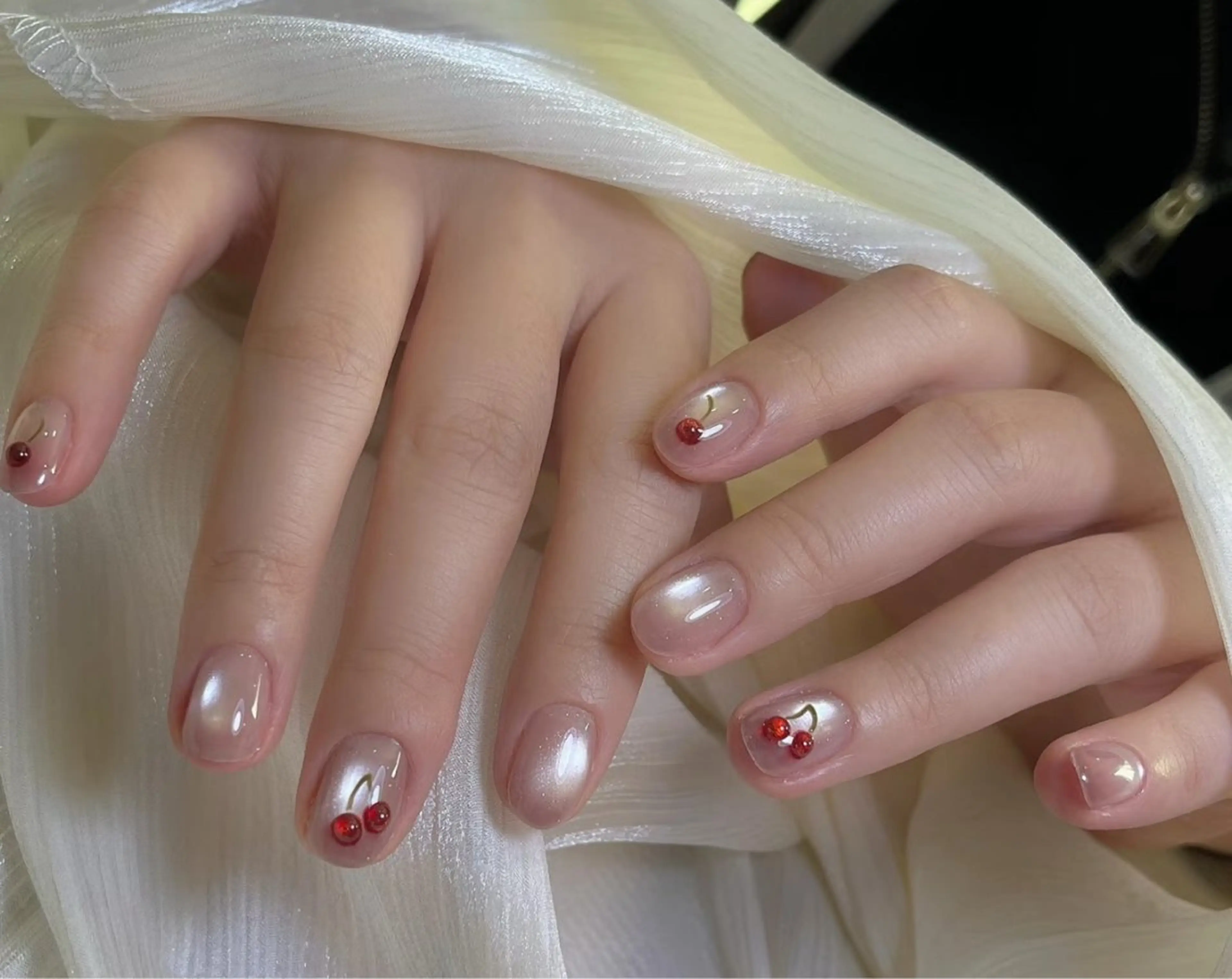 ネイル アートネイル オーロラネイル チークネイル フレンチネイル ガラスフレンチ ハンドネイル 🎀🎀YooLi Nail Salonのネイルデザイン