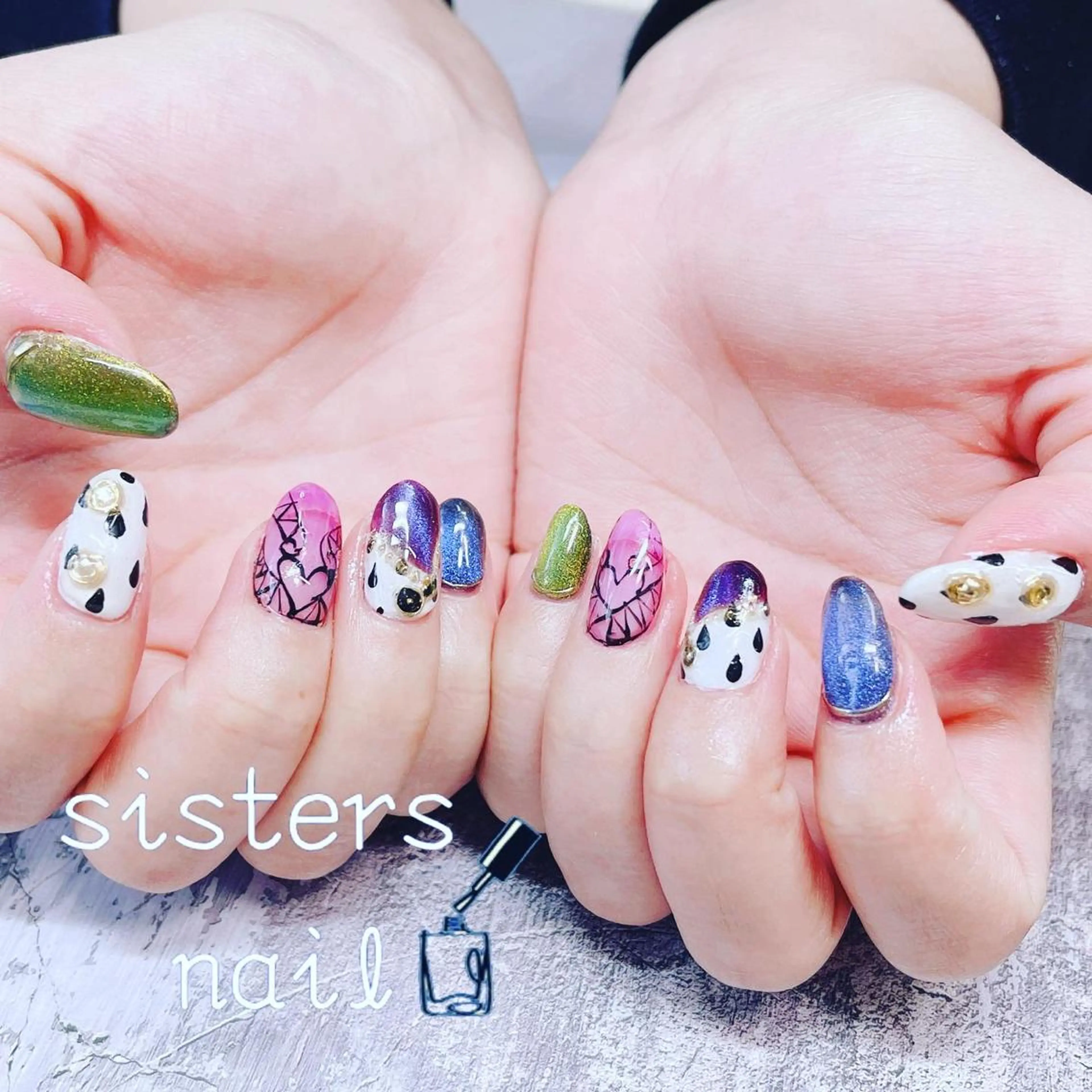 ネイル アートネイル マグネットネイル ミラーネイル ニュアンスネイル ハンドネイル ハンドケア sisters nail.fのネイルデザイン