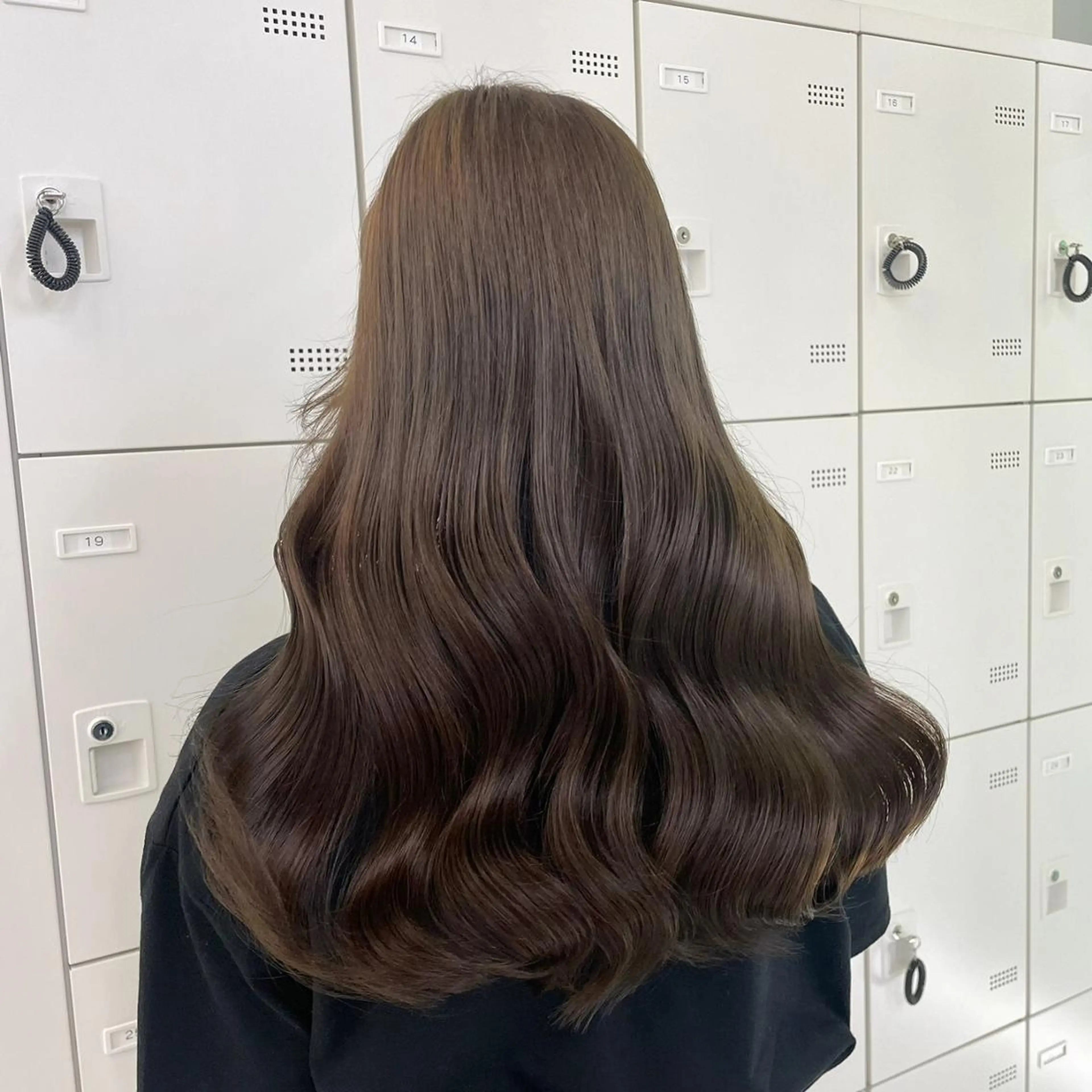カラー ヘアカラー トリートメント ヘッドスパ ヘアセット 🪞韓国🤍大人っぽ 艶髪🤍FRUITSのヘアスタイル