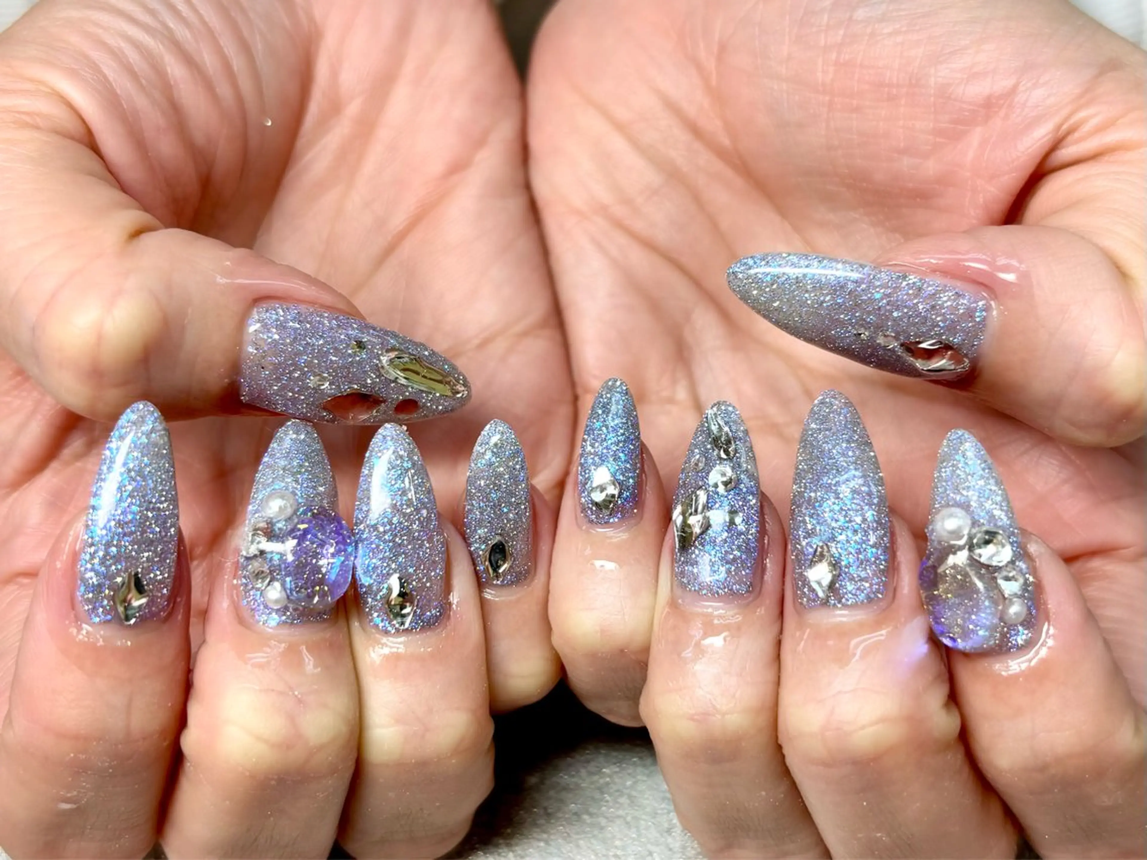 ネイル Queennail 北堀江megumiのネイルデザイン