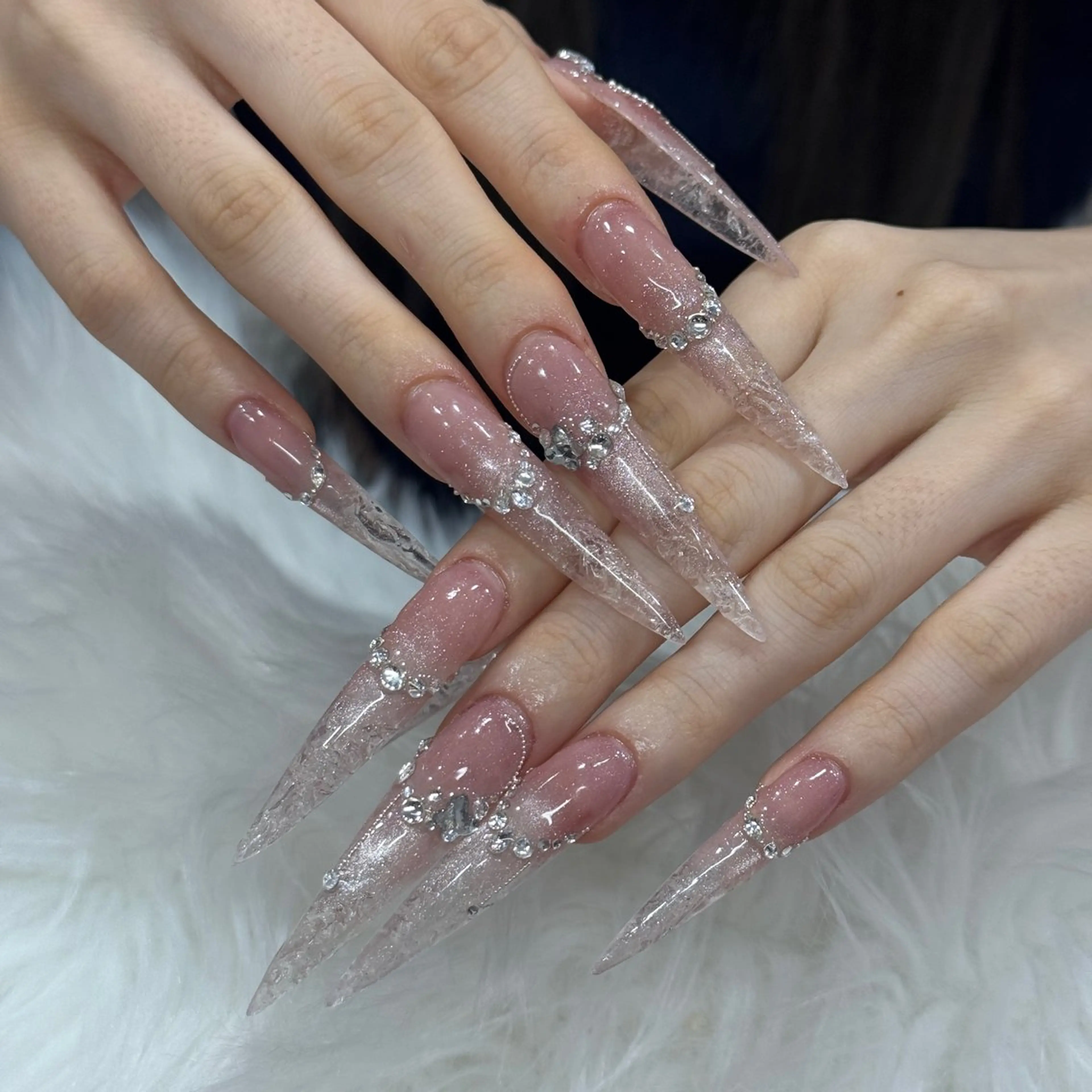 ネイル ハンドネイル ハンドケア hami🎀うかん 🎀チップ長さ出しのネイルデザイン