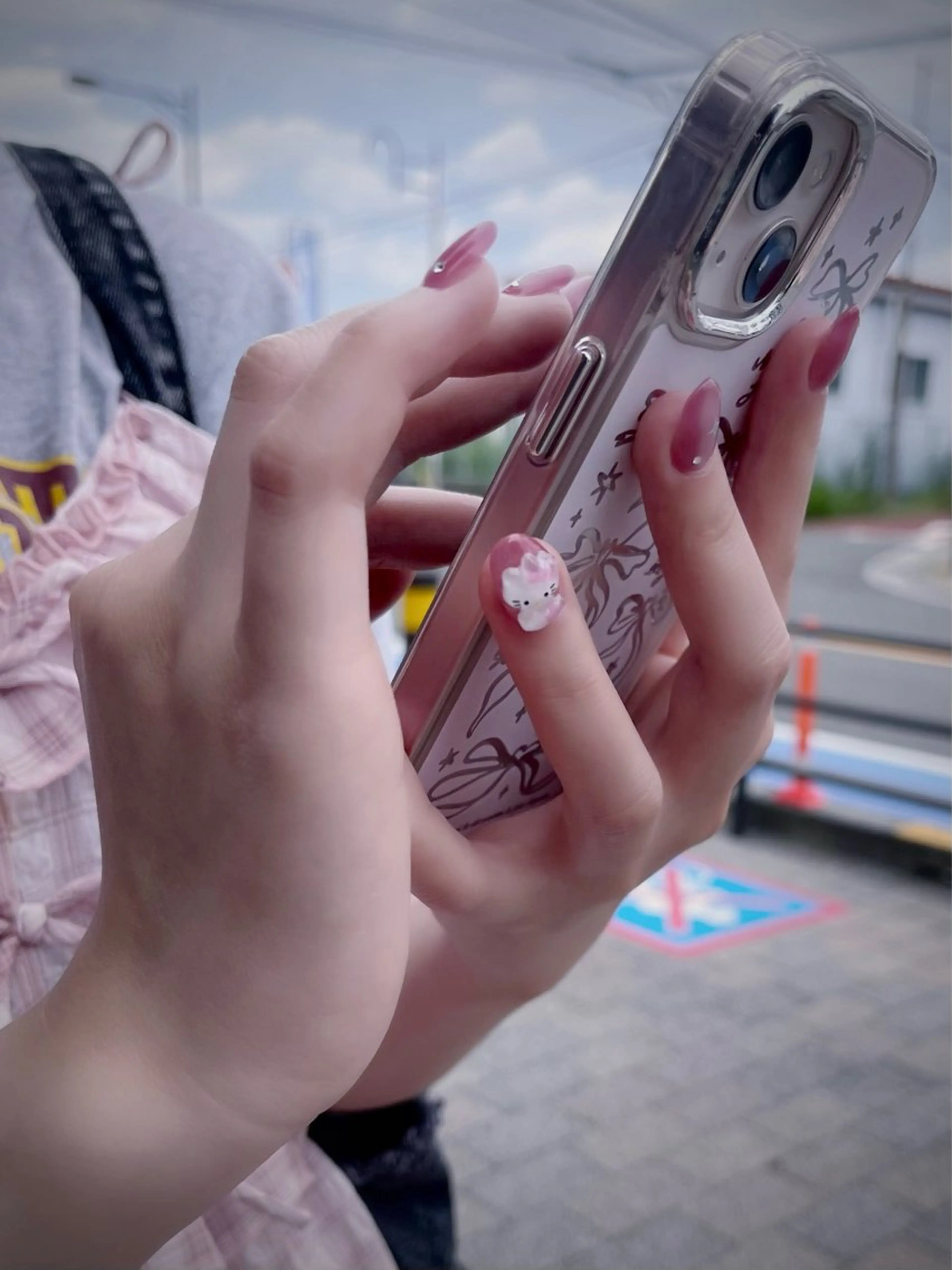 ネイル キラキラネイル マグネットネイル ワンカラーネイル スカルプネイル ワンホンネイル nine.🦋 YUKOのネイルデザイン