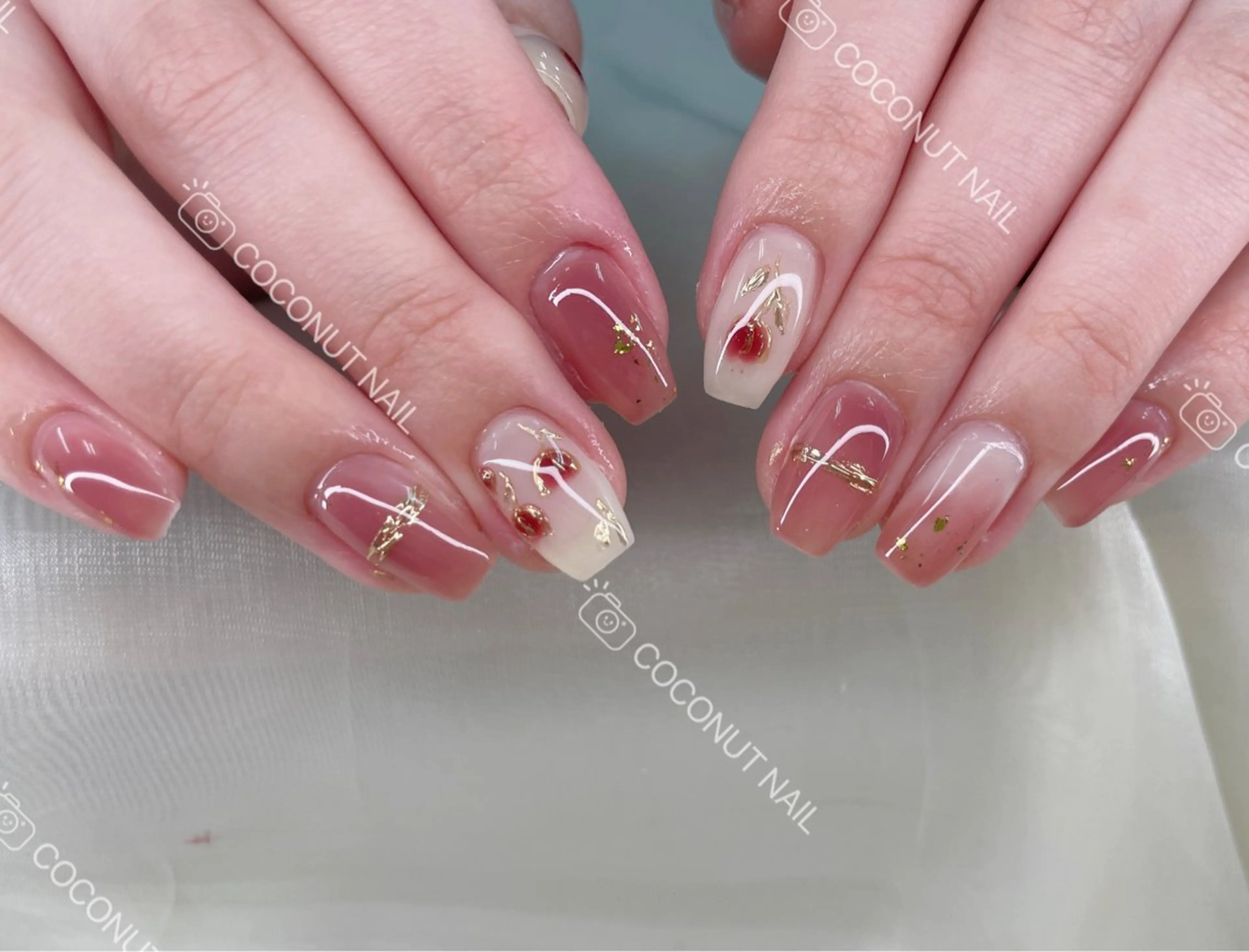 ネイル べっ甲ネイル フレンチネイル キラキラネイル マグネットネイル 大理石ネイル(マーブル) 神田 ココナッツのネイルデザイン