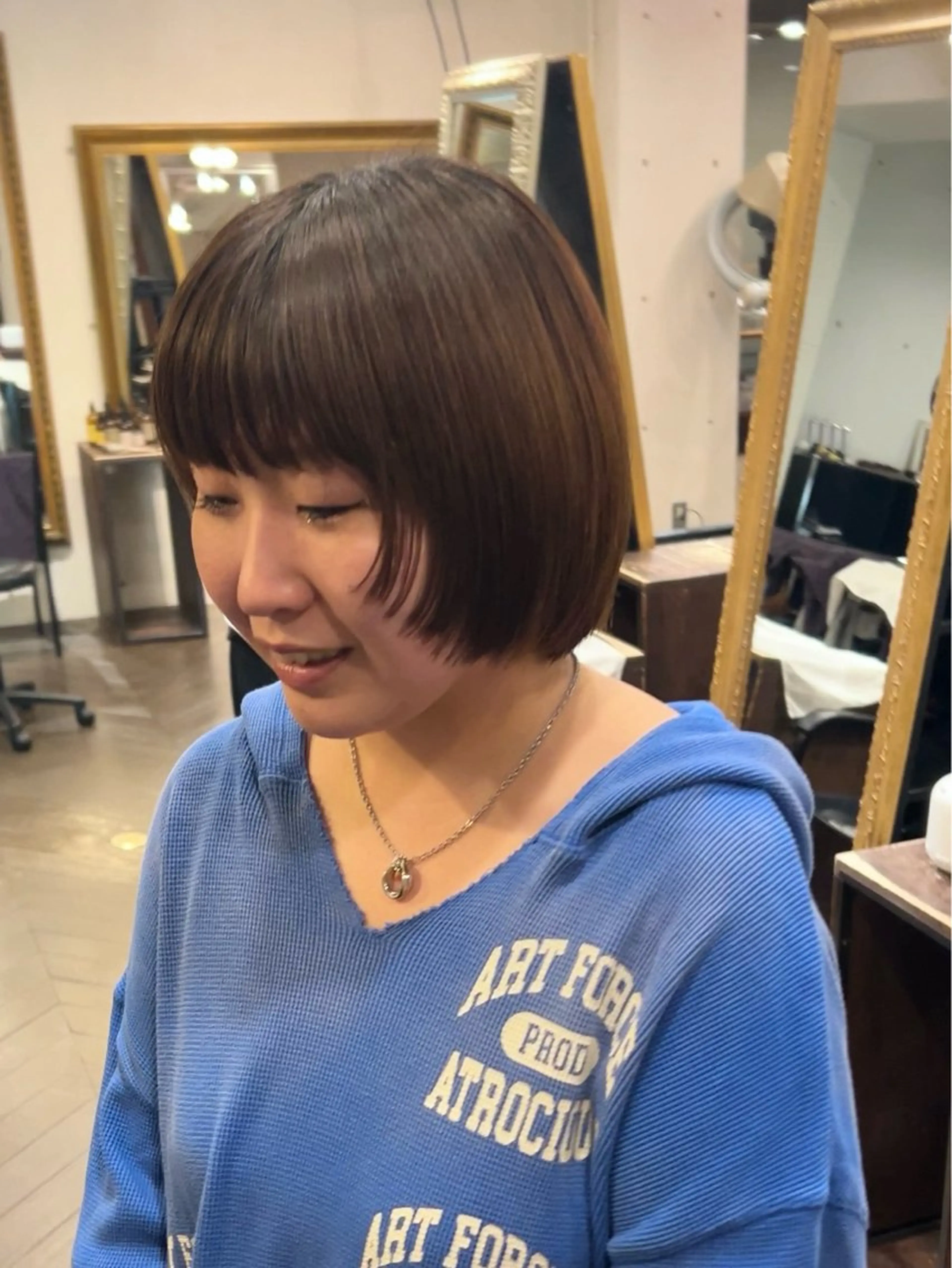 ショート L’HOMME BLANC所属・佐藤 優里奈のヘアスタイル