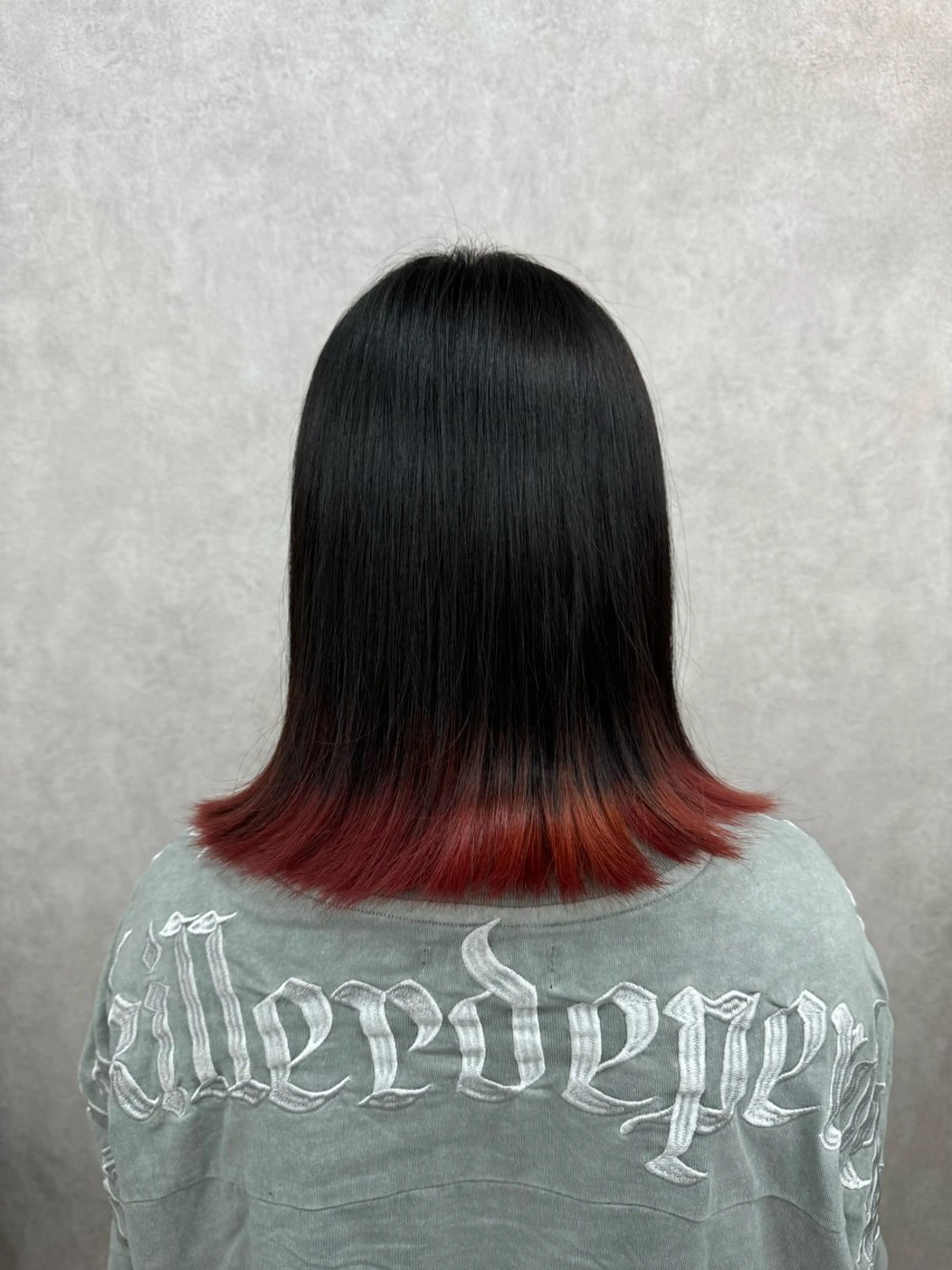 セミロング カラー レッドカラー 🍎暖色カラーで大人 可愛く🍒齋藤すみれのヘアスタイル