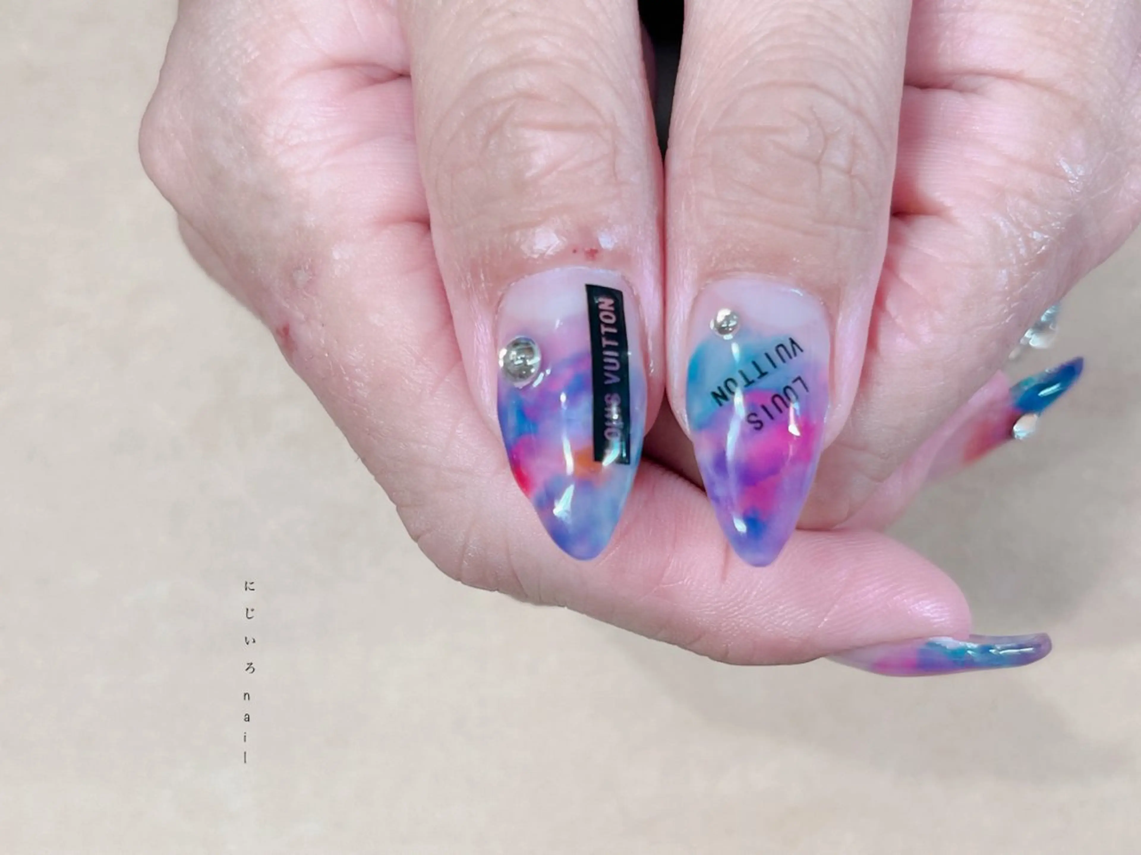 ネイル にじいろ nailのネイルデザイン