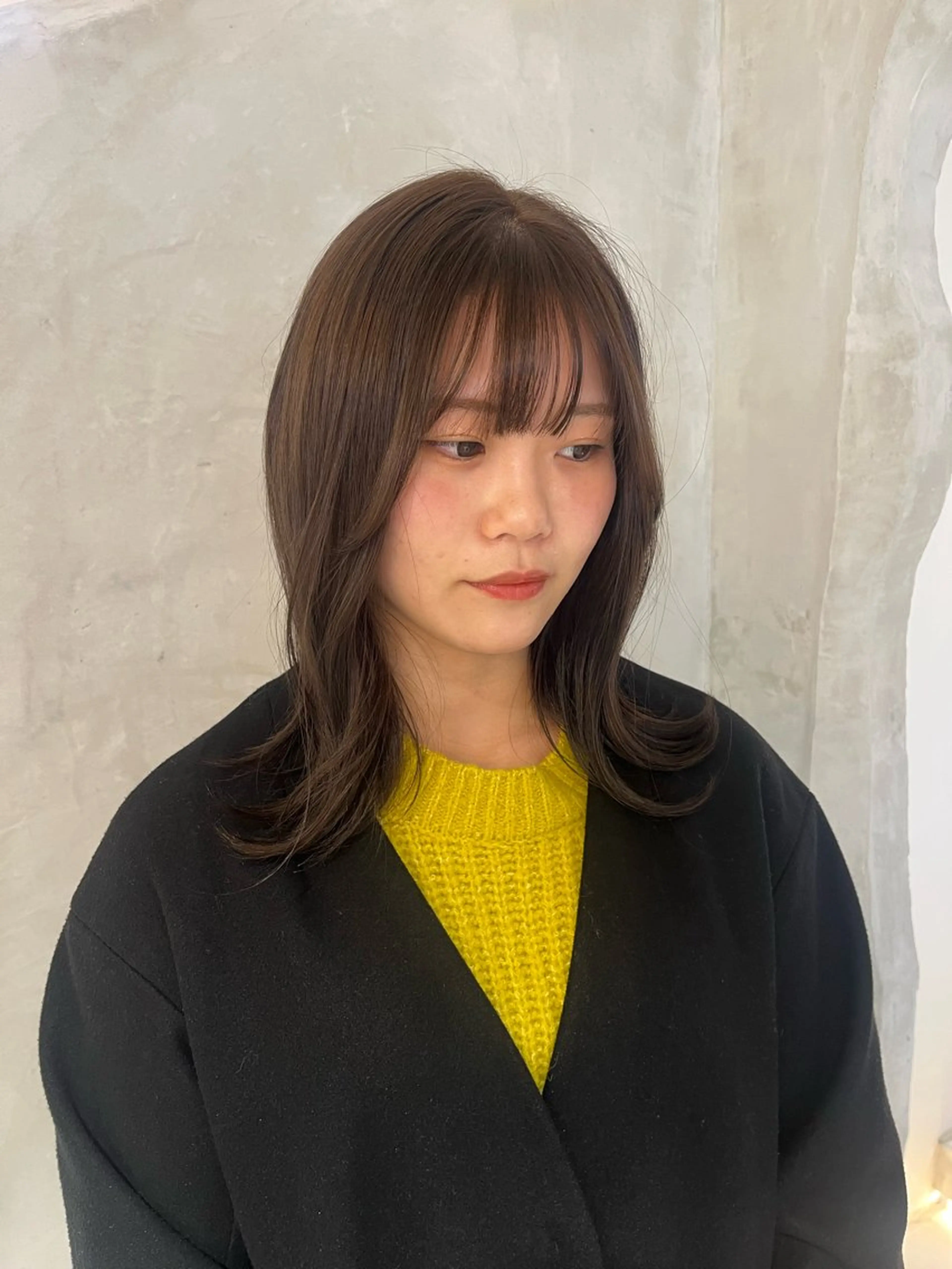 ミディアム カラー effect横浜所属・切りっぱなしボブ/ 艶カラー/綾莉のヘアスタイル