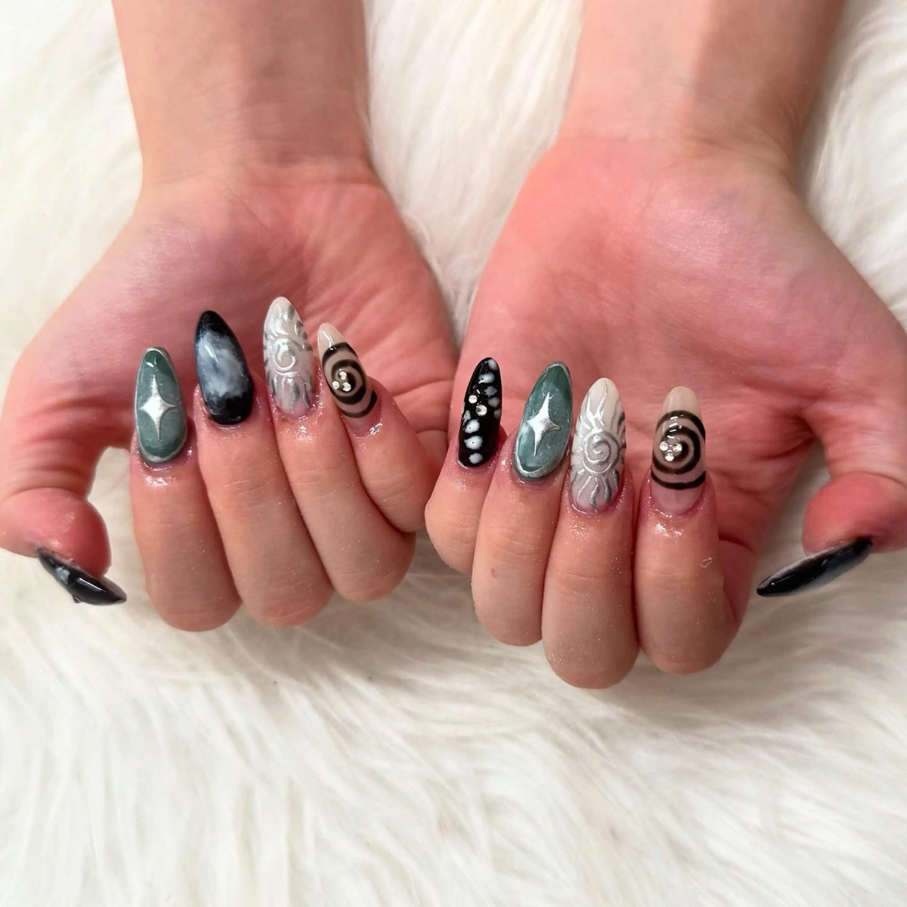 ロング ハンドネイル mao .のネイルデザイン