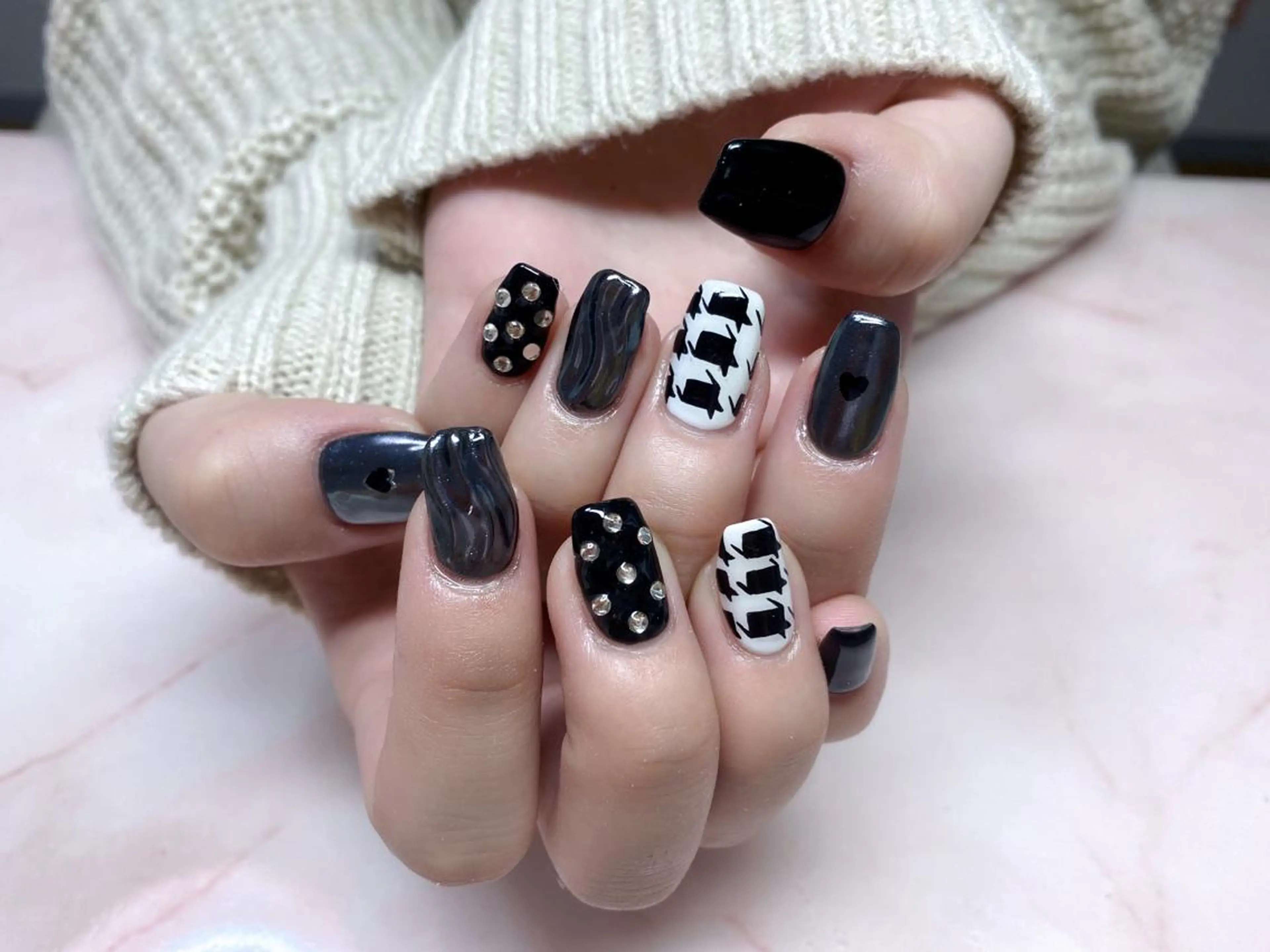 ネイル マツエク・マツパ ハンドネイル ハンドケア NIMO ネイルサロンのネイルデザイン