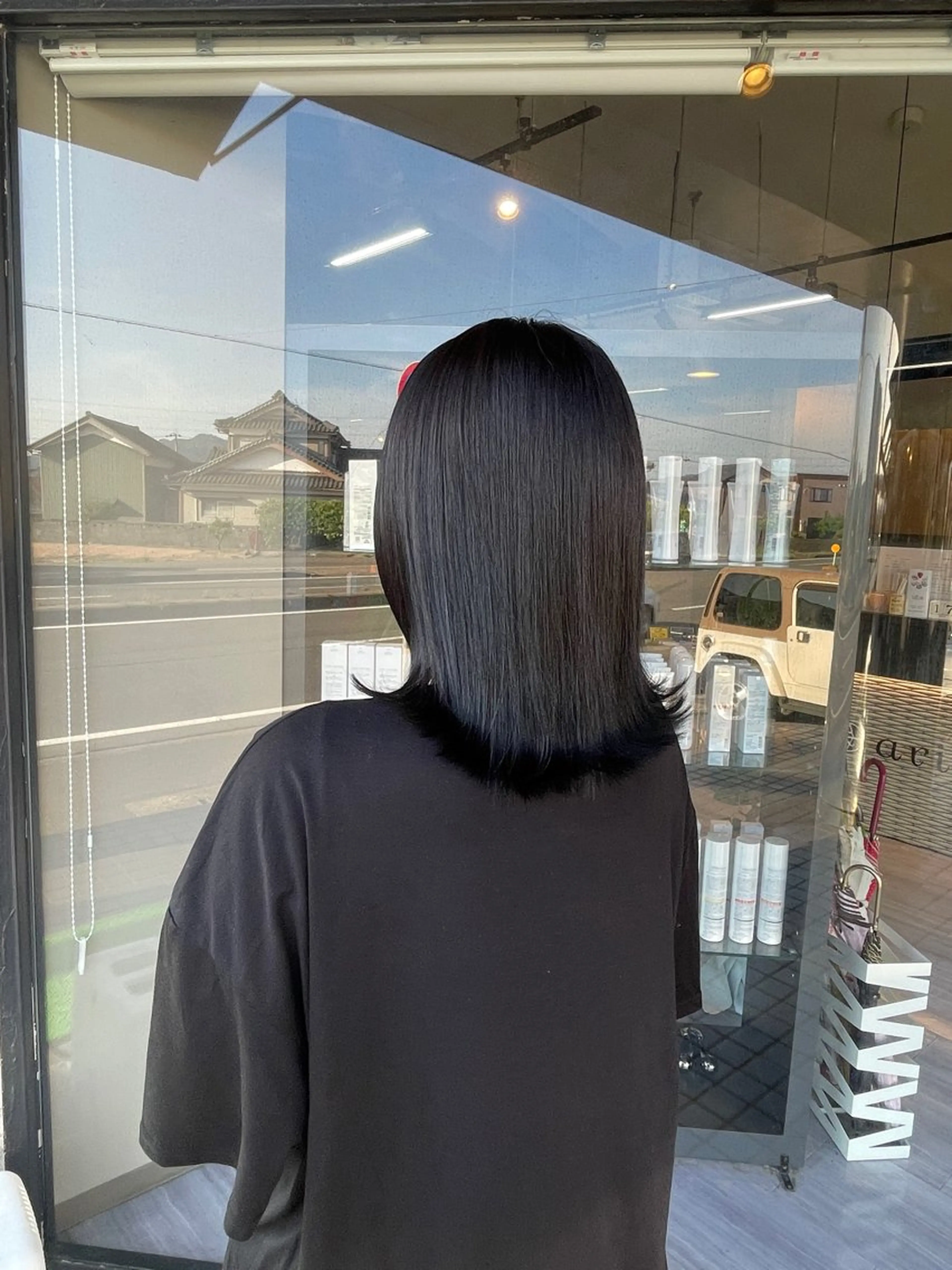 ショート カラー ダークグレー ダークグレージュ グレージュ alu所属・マキノ キョウカのヘアスタイル