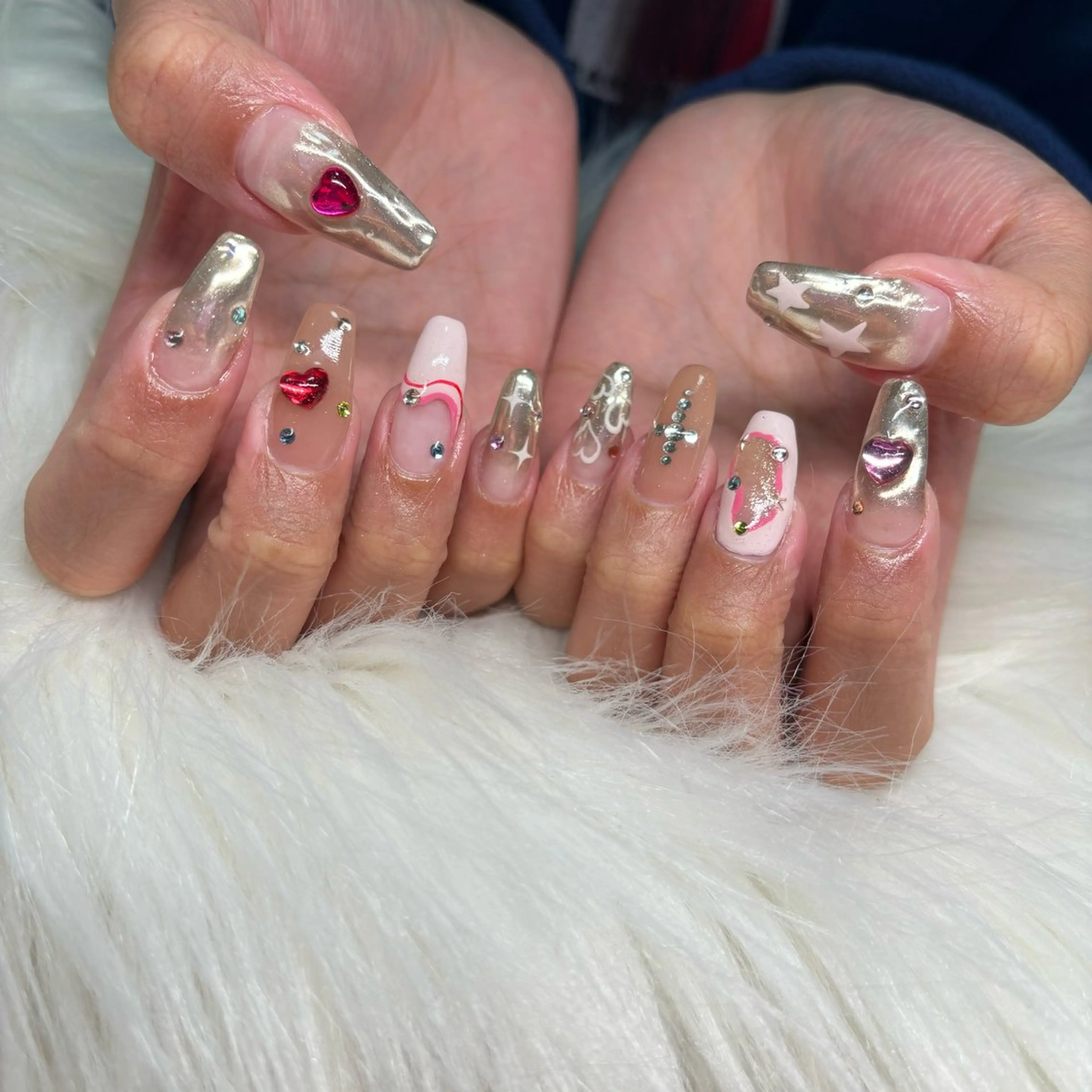 ネイル アートネイル キラキラネイル ロングネイル ミラーネイル ニュアンスネイル RE💟N.NAIL ラテン系お姉さんのネイルデザイン