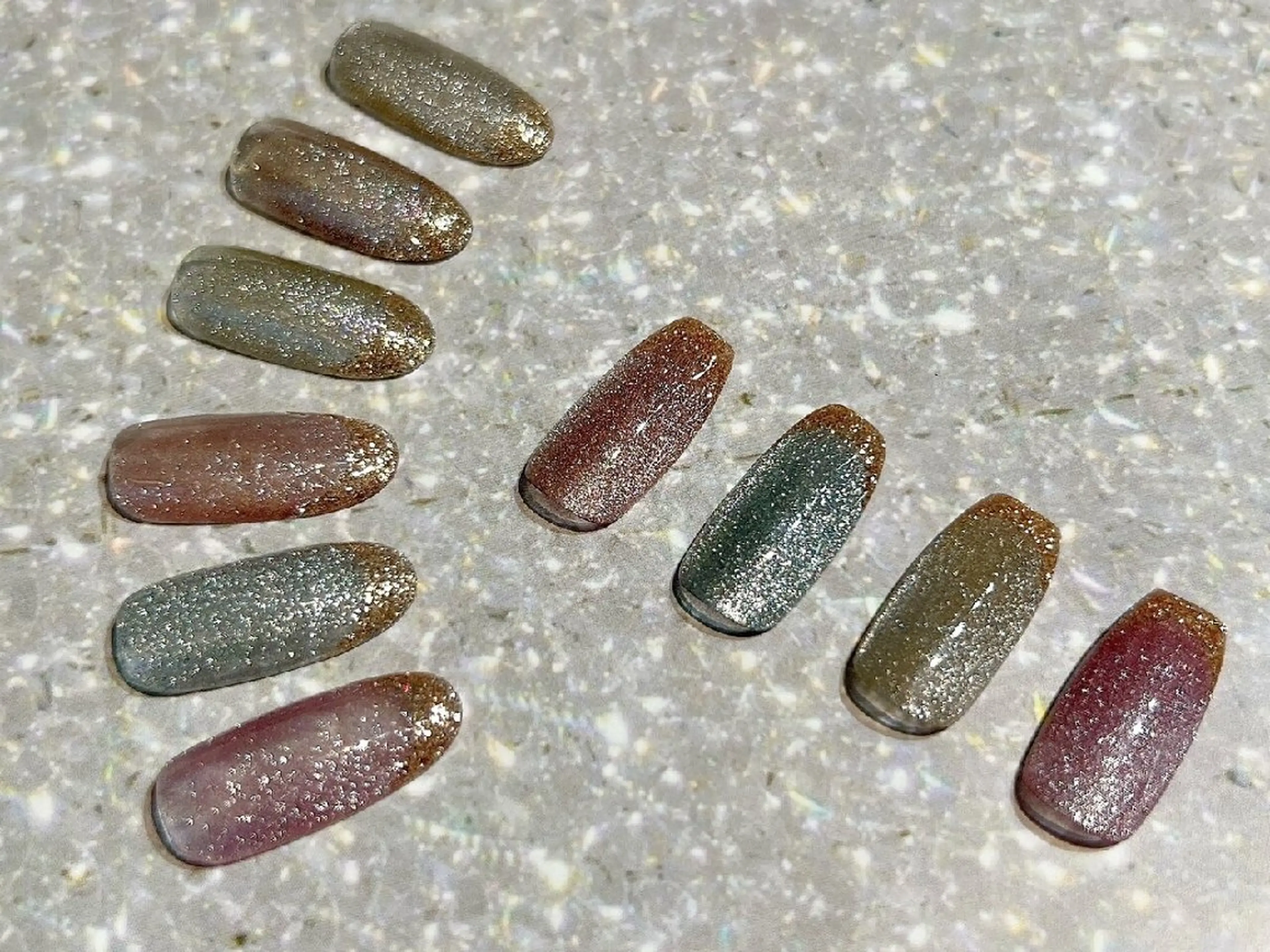 ネイル フレンチネイル ラメ(グリッター) マグネットネイル ニュアンスネイル NailSalon MAHINAのネイルデザイン