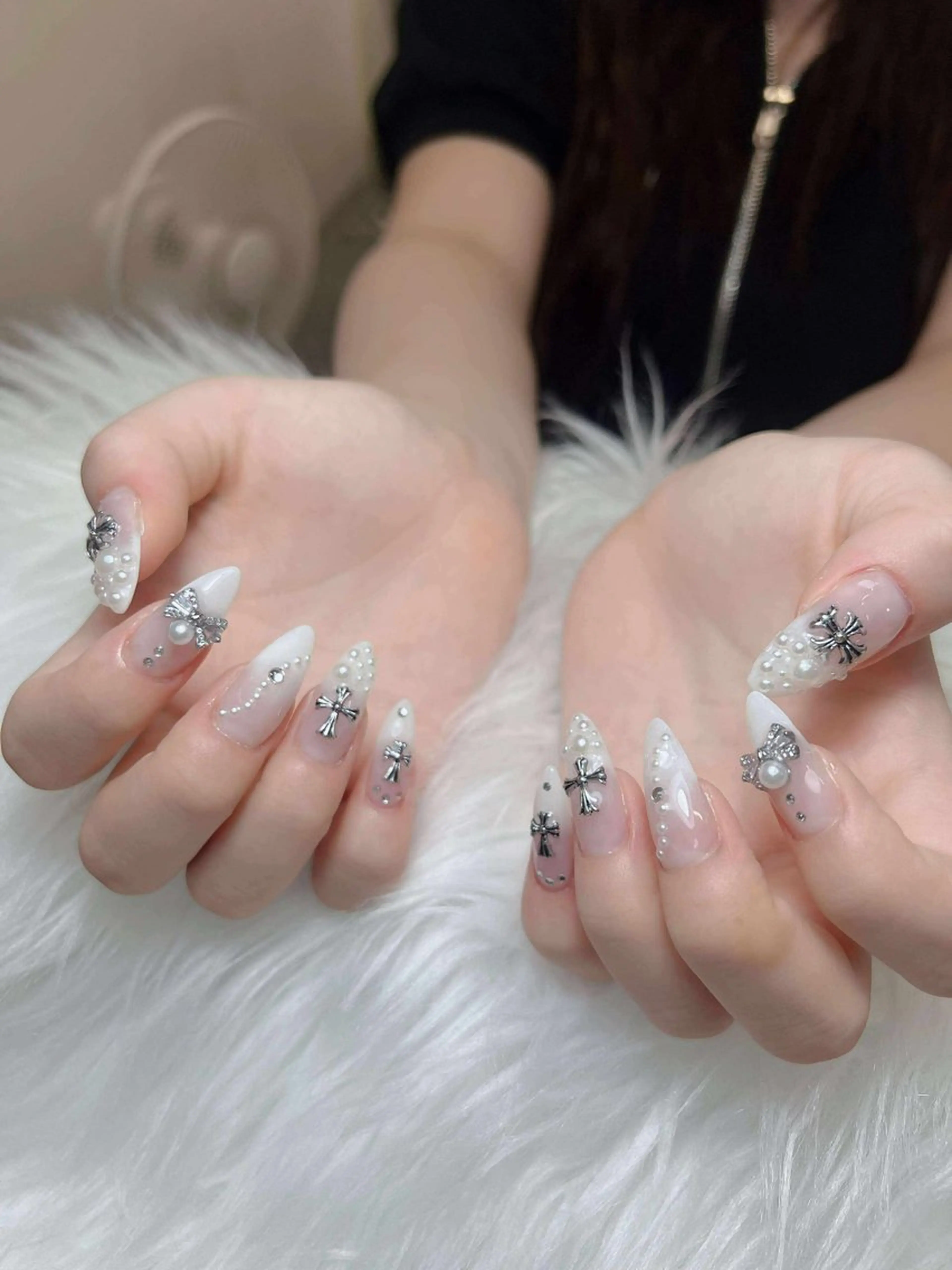 ネイル オーロラネイル チークネイル フットネイル フレンチネイル 韓国ネイル ハンドネイル Lumi Nail 新大久保3‘のネイルデザイン