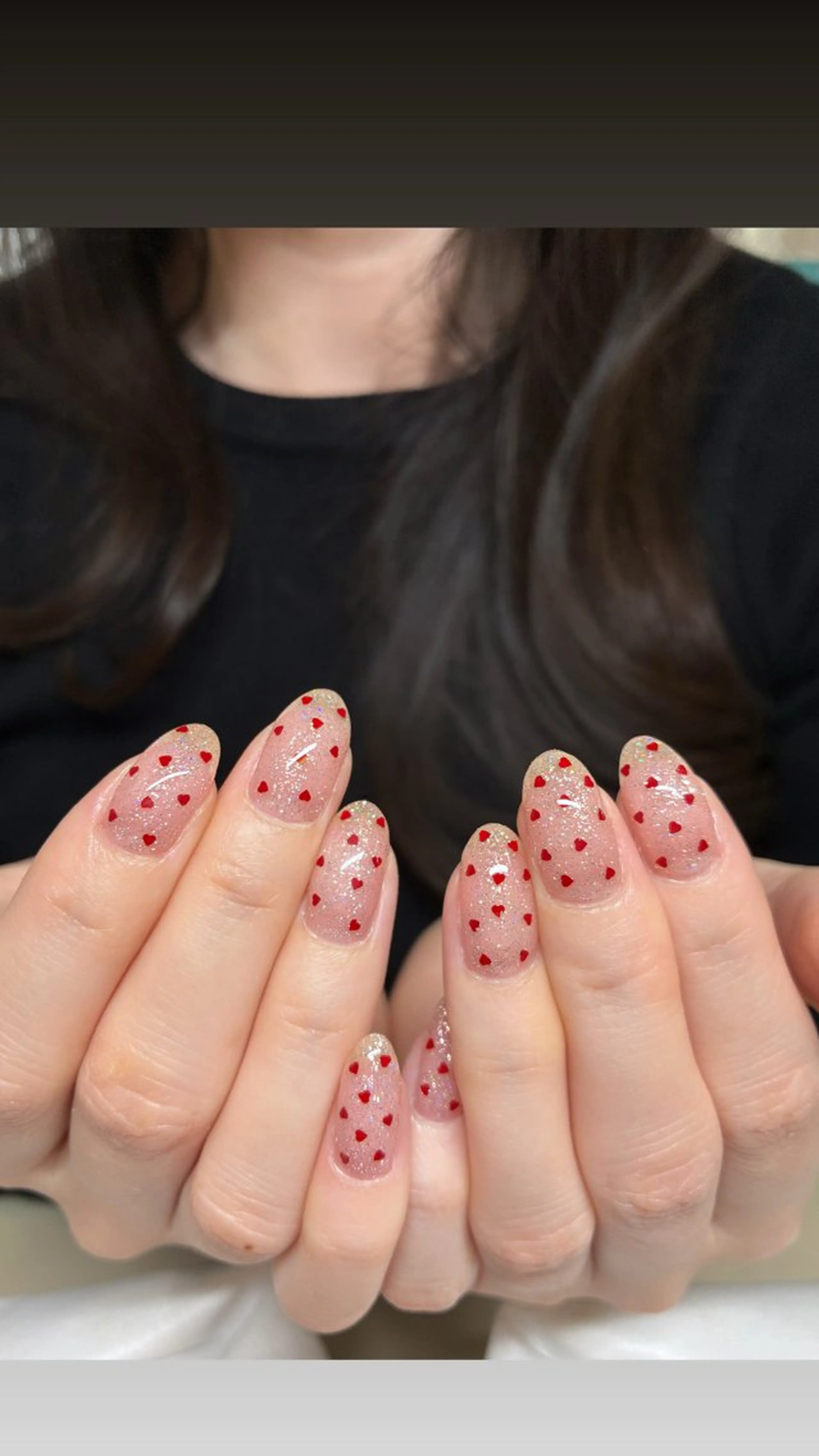 ネイル ハート ホワイト 13日3980円‼️ マグもデザインも◎のネイルデザイン