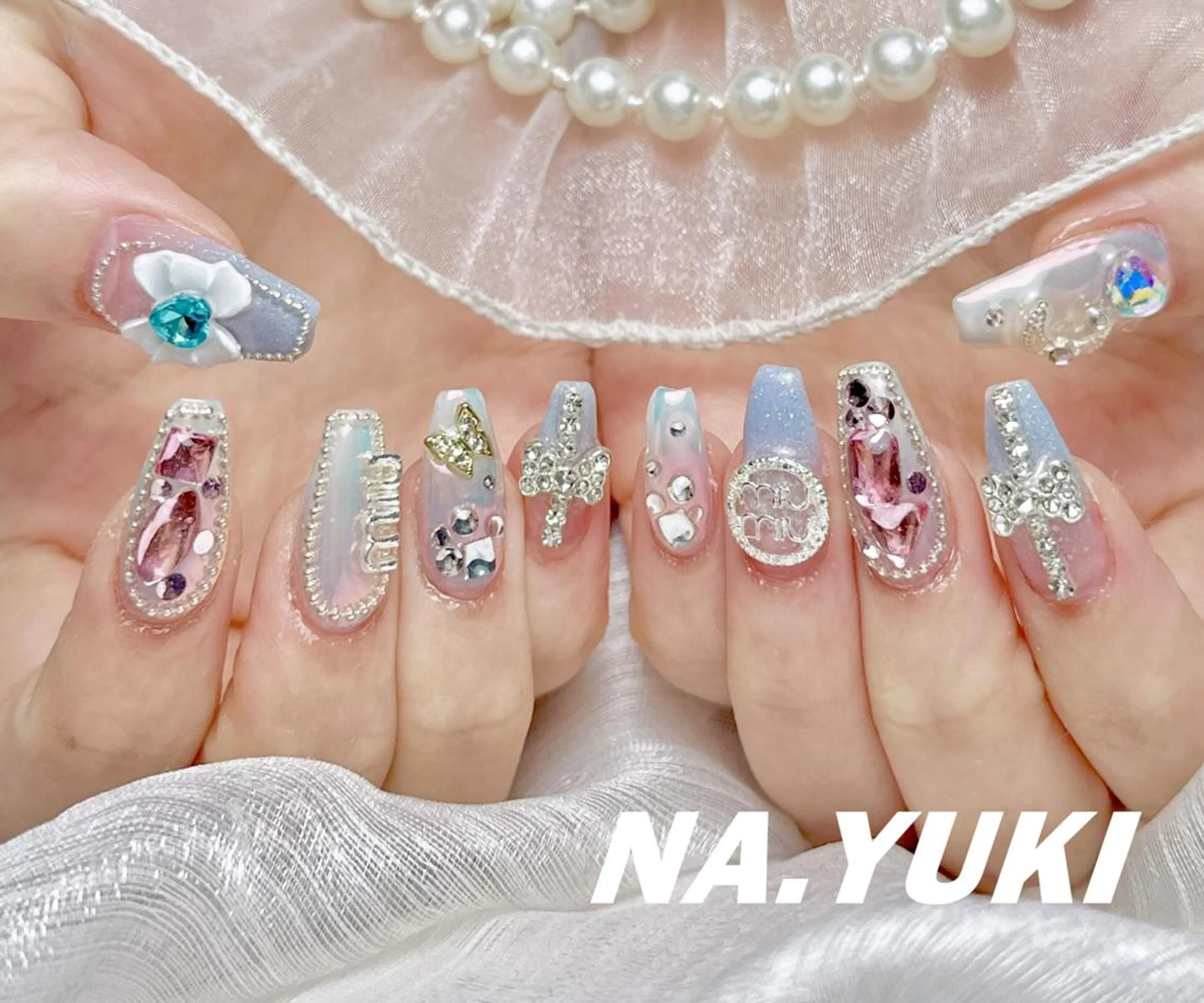 ネイル ハンドネイル ハンドケア 🌷 Mooning 🌷のネイルデザイン