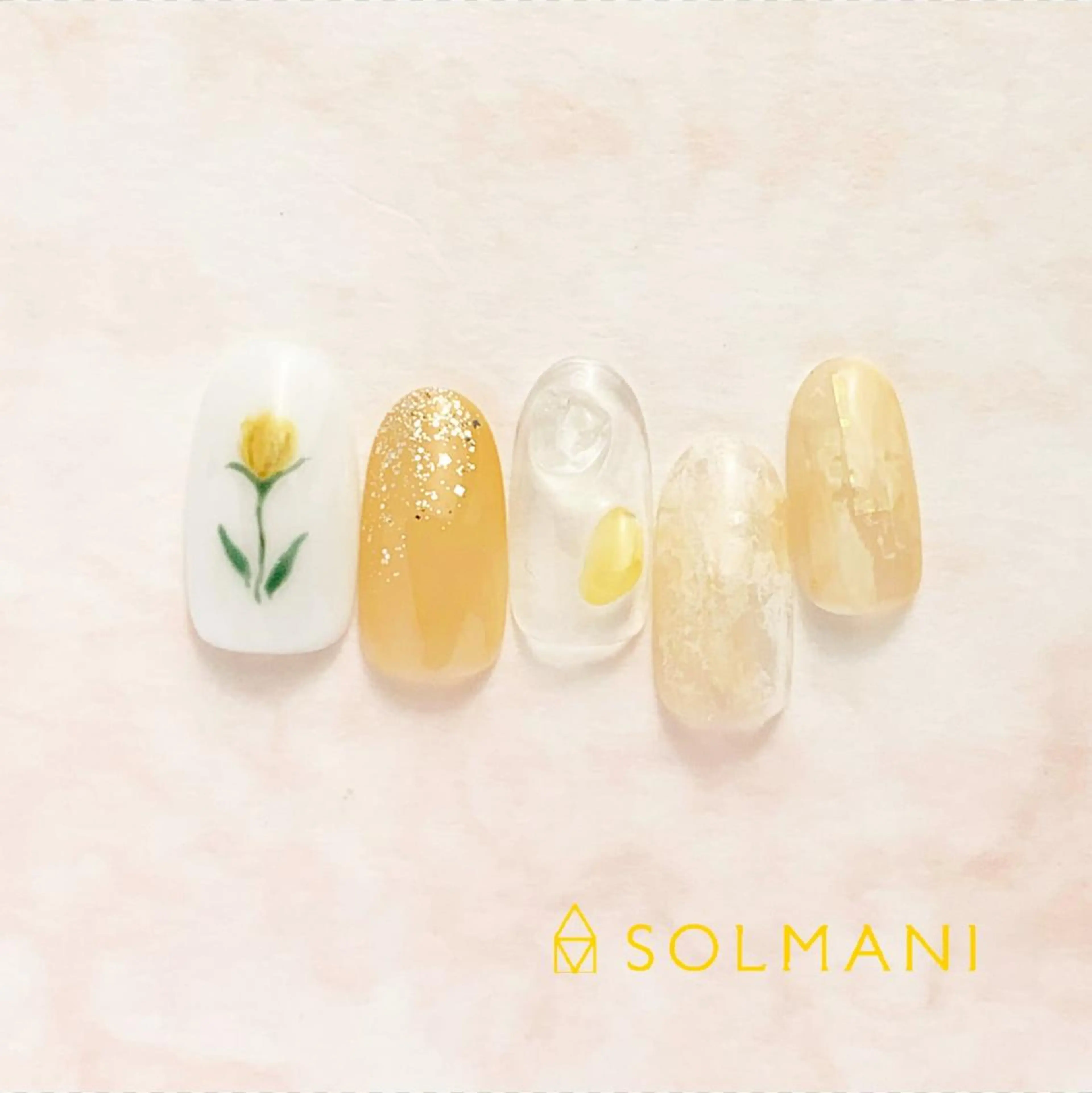 ネイル ニュアンスネイル SOLMANI 予約担当のネイルデザイン